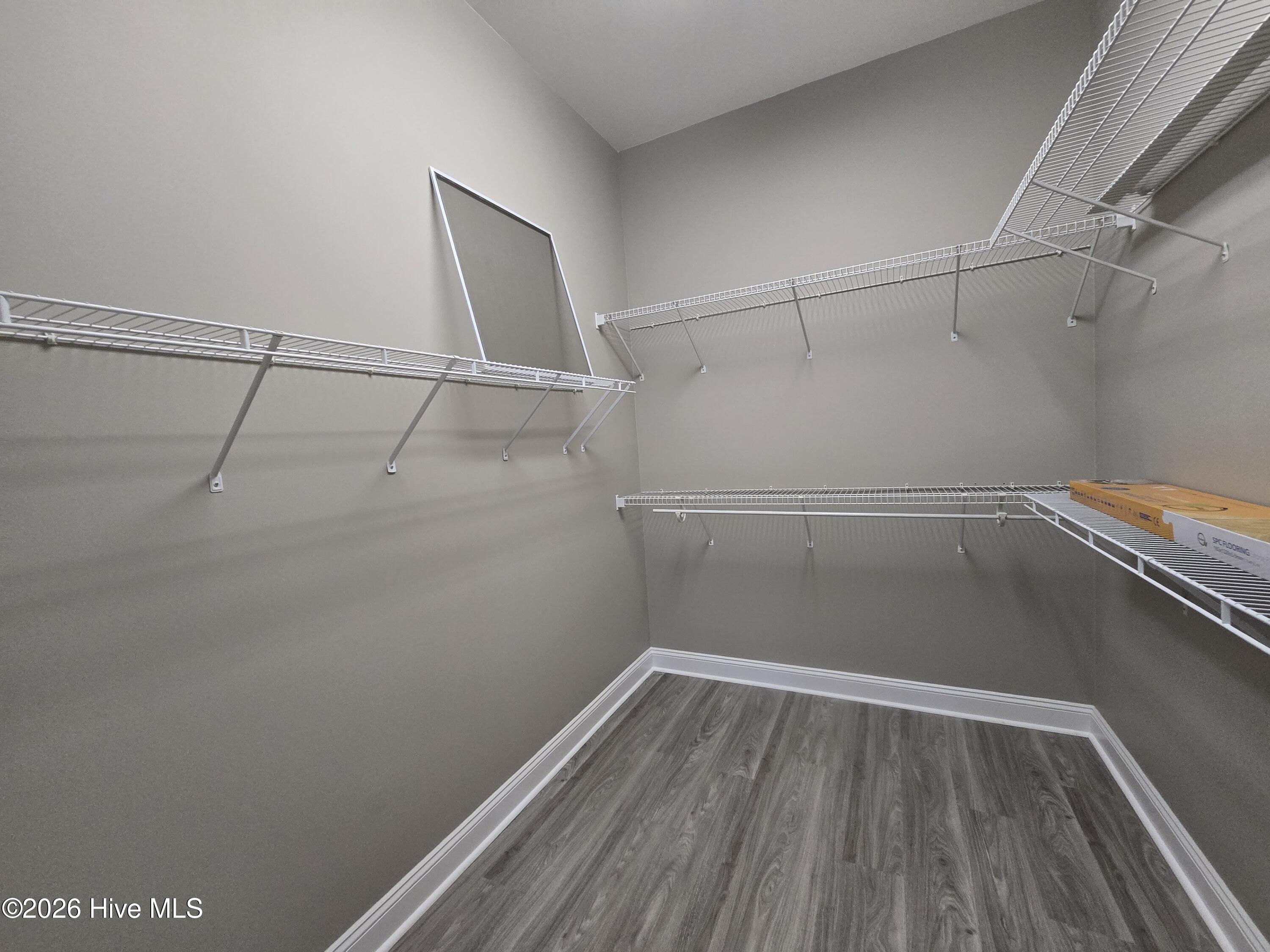 100565502 | Photo 17