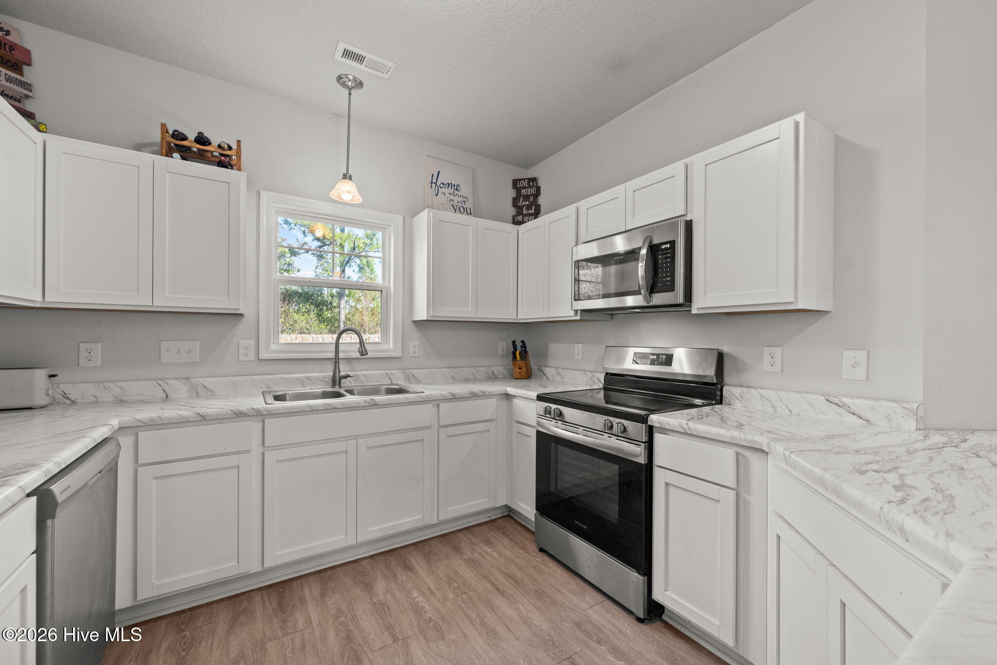 2031 Folkstone Woods Lane, Holly Ridge, NC, 28445