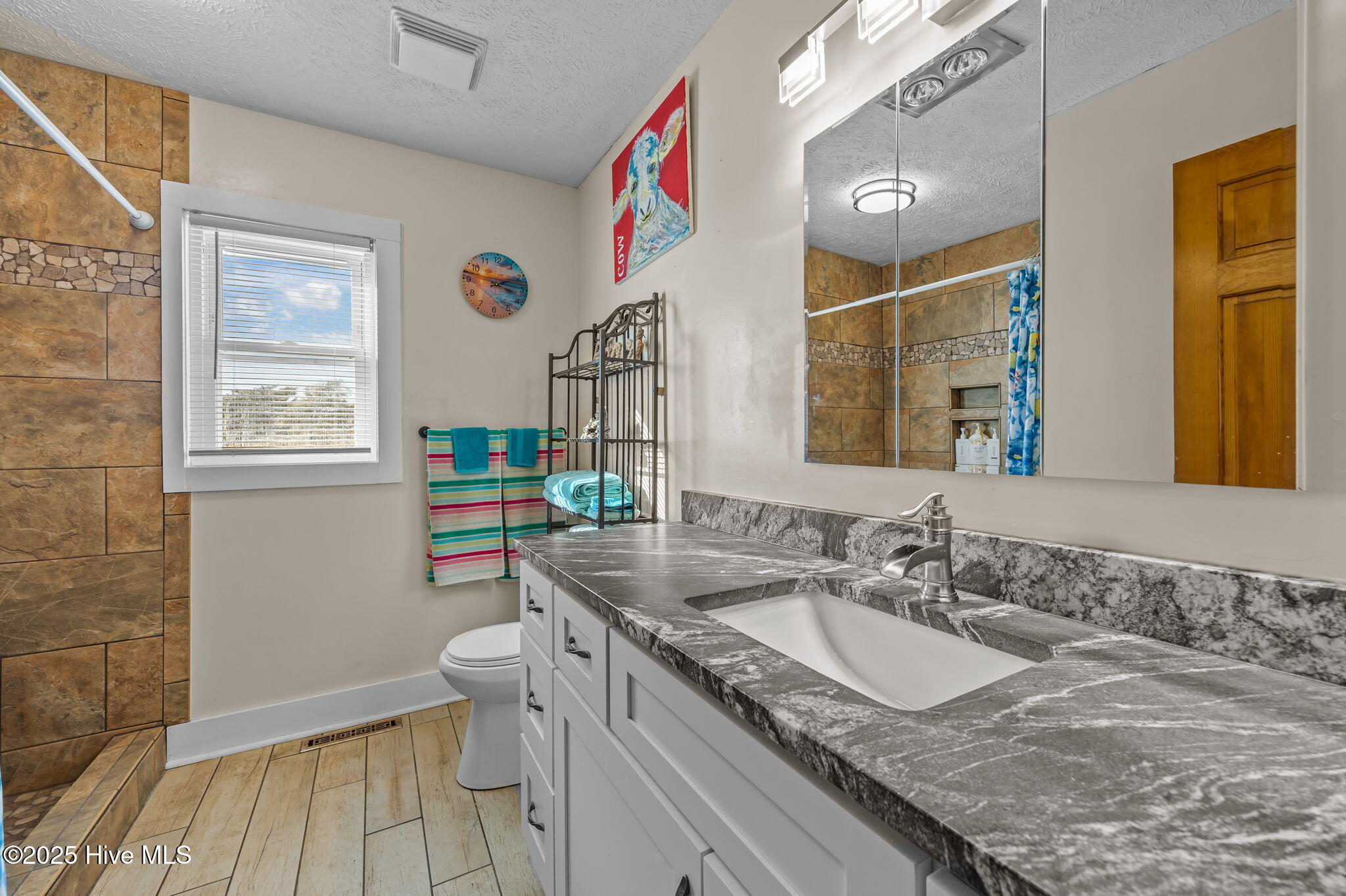 100545181 | Photo 20