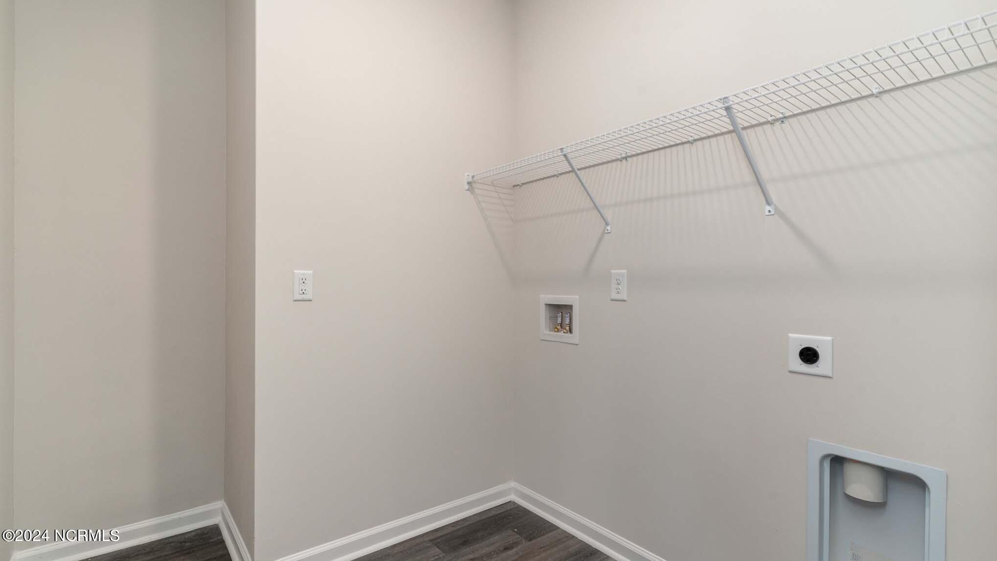 100548620 | Photo 17