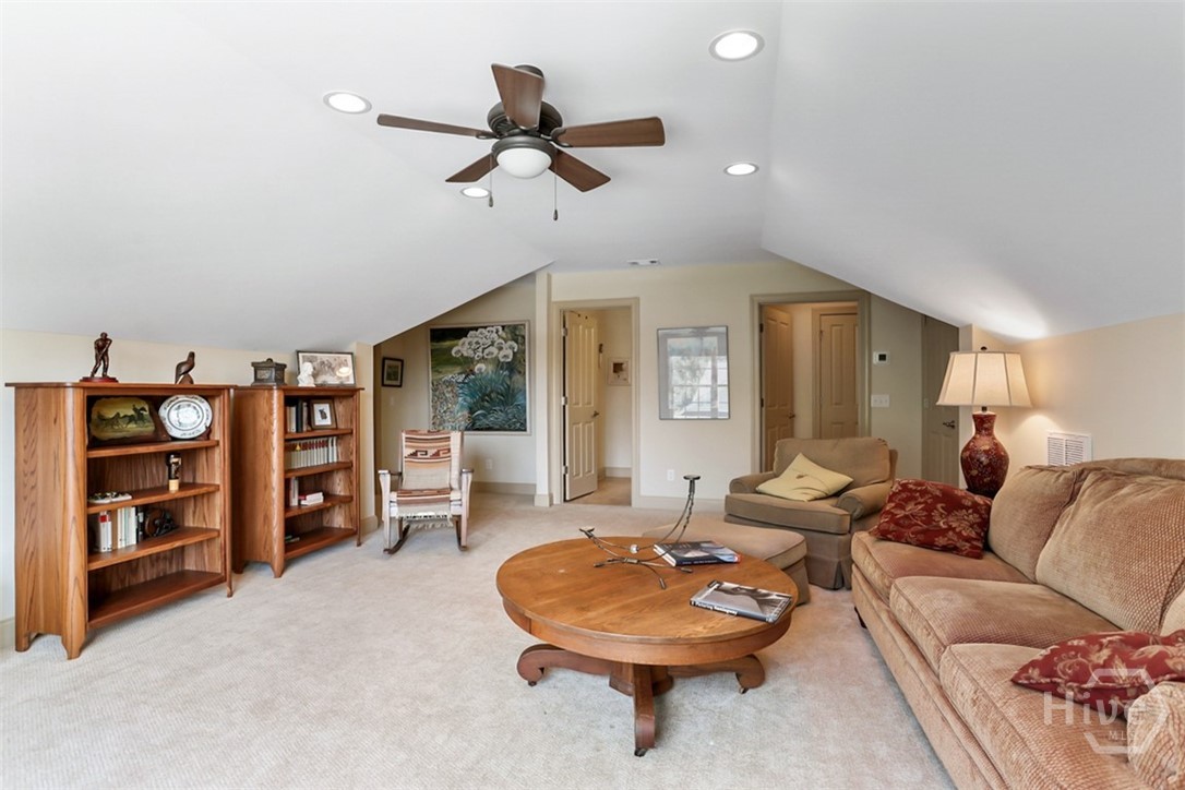 130 Kingfisher Circle