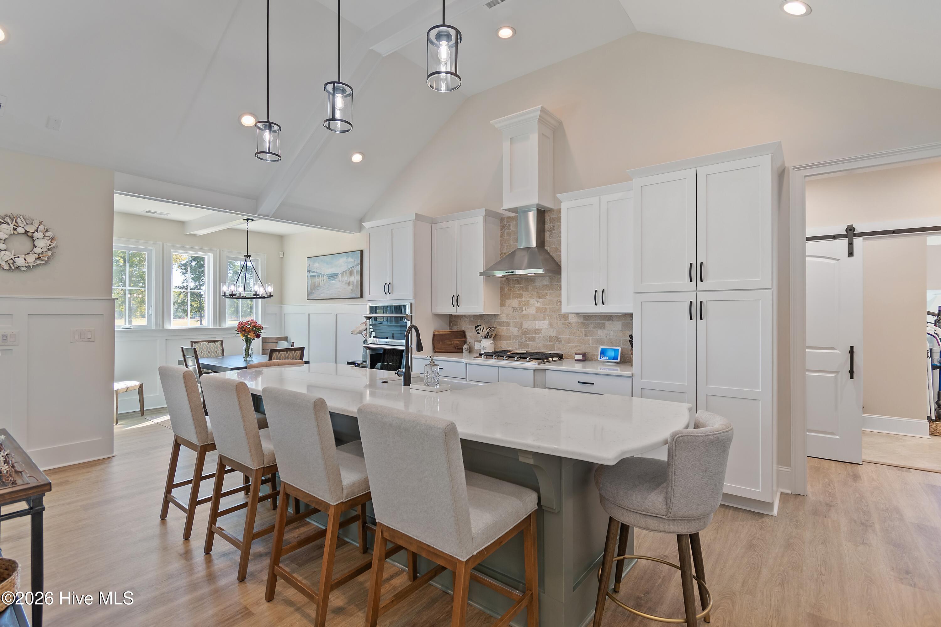 100554394 | Photo 19