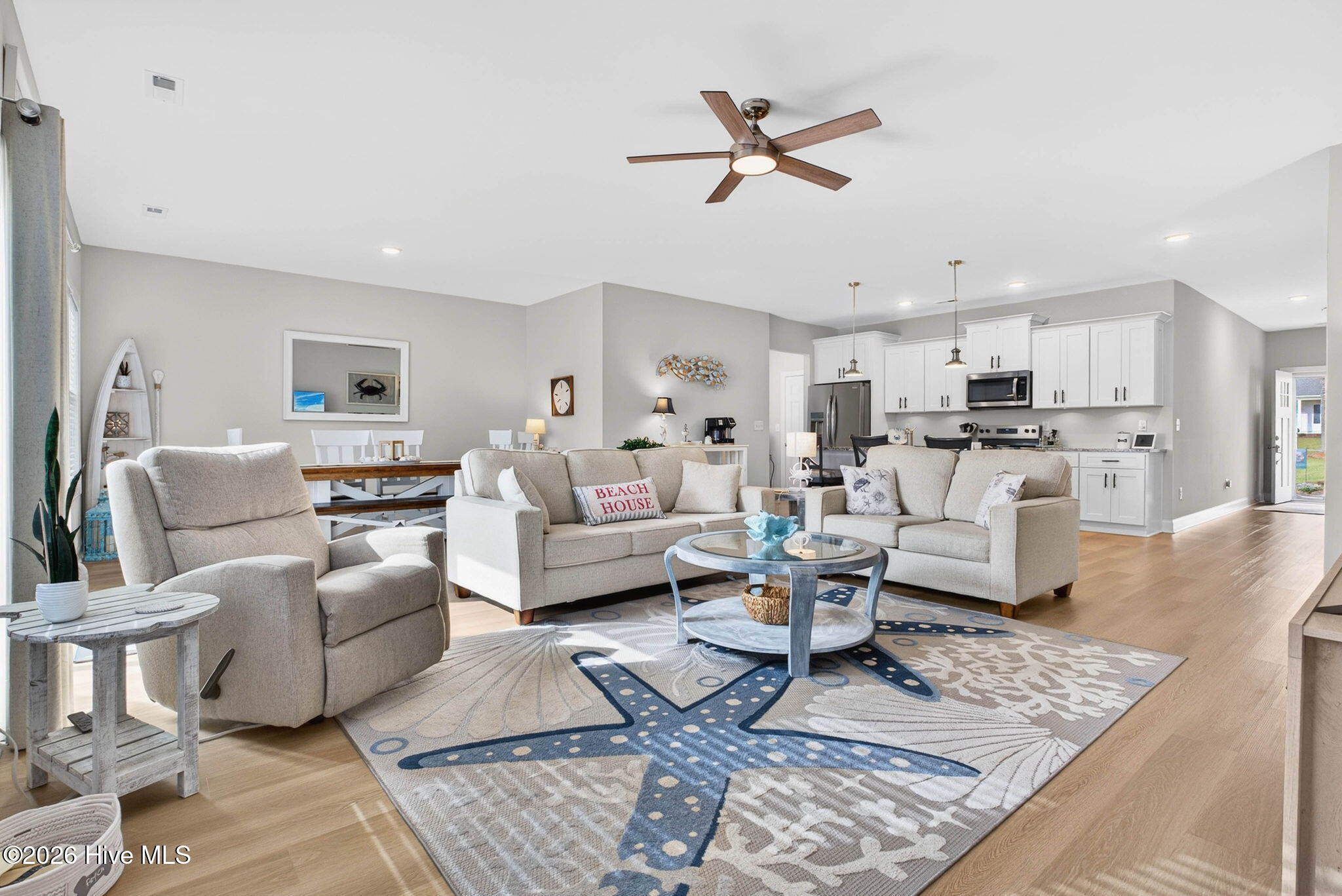 100564631 | Photo 17