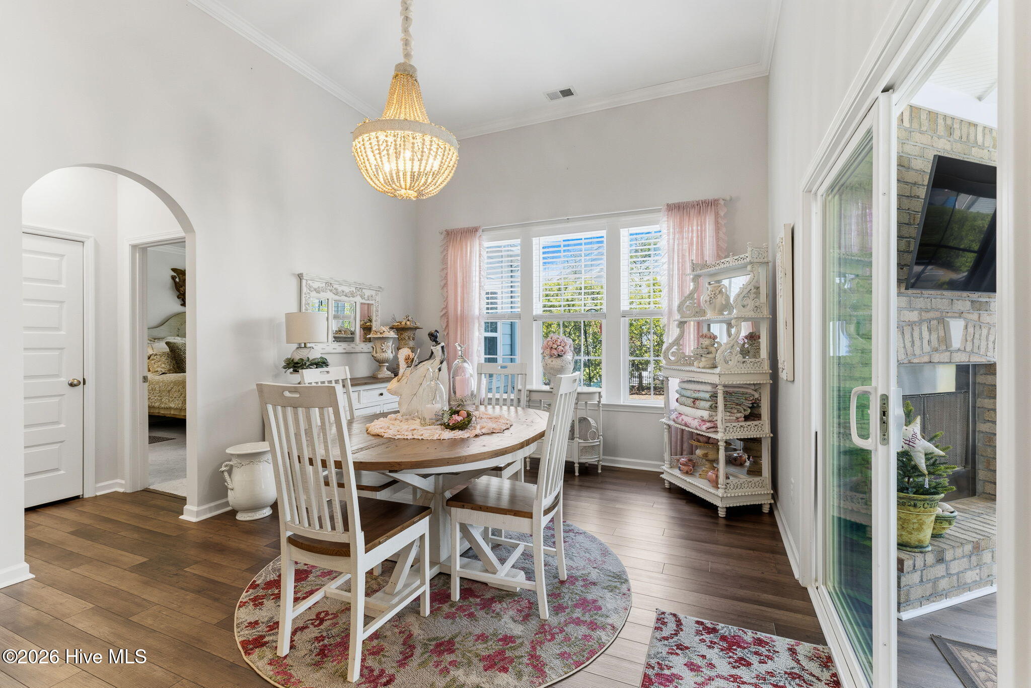 100568500 | Photo 30