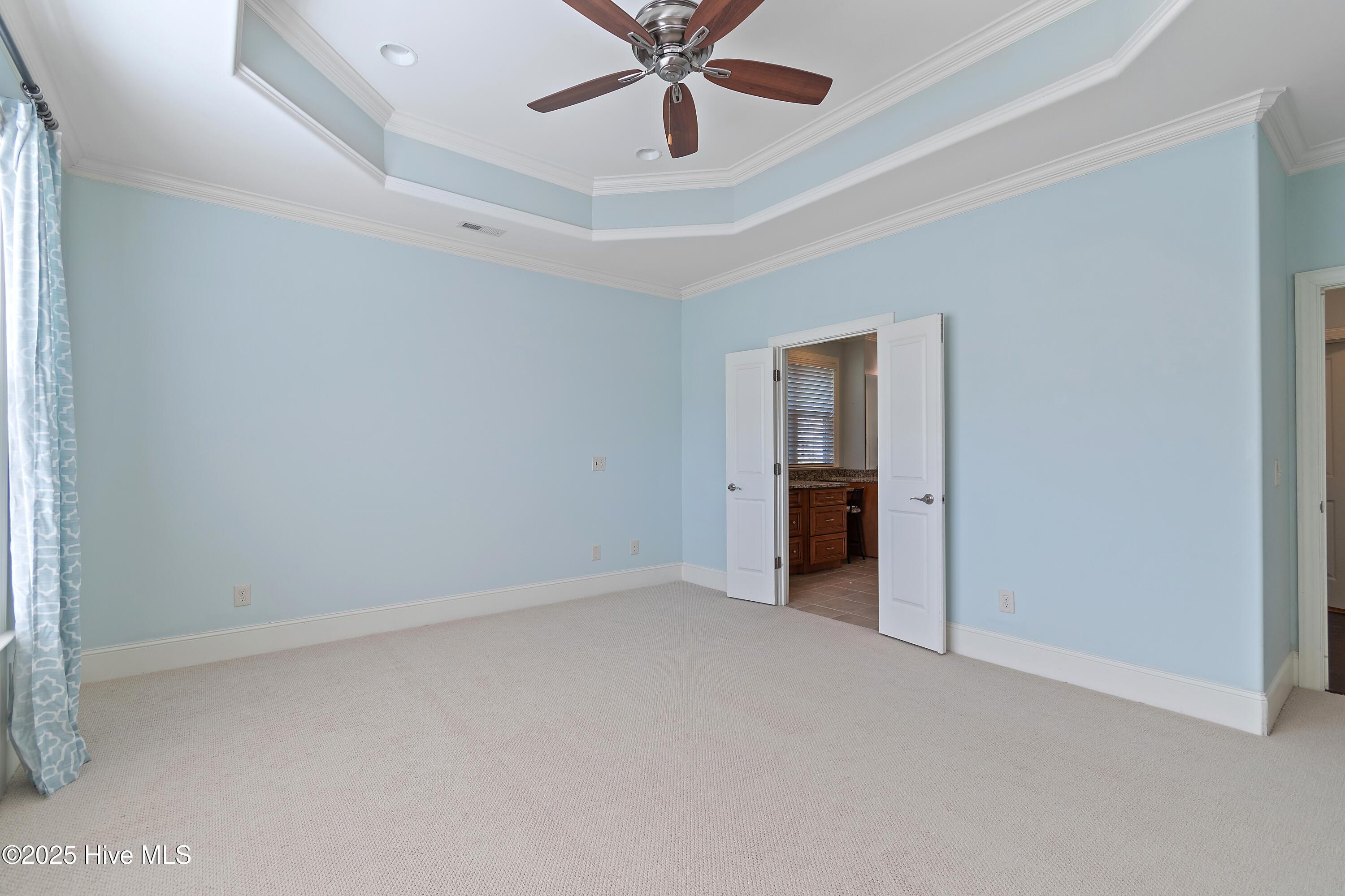 100540174 | Photo 13