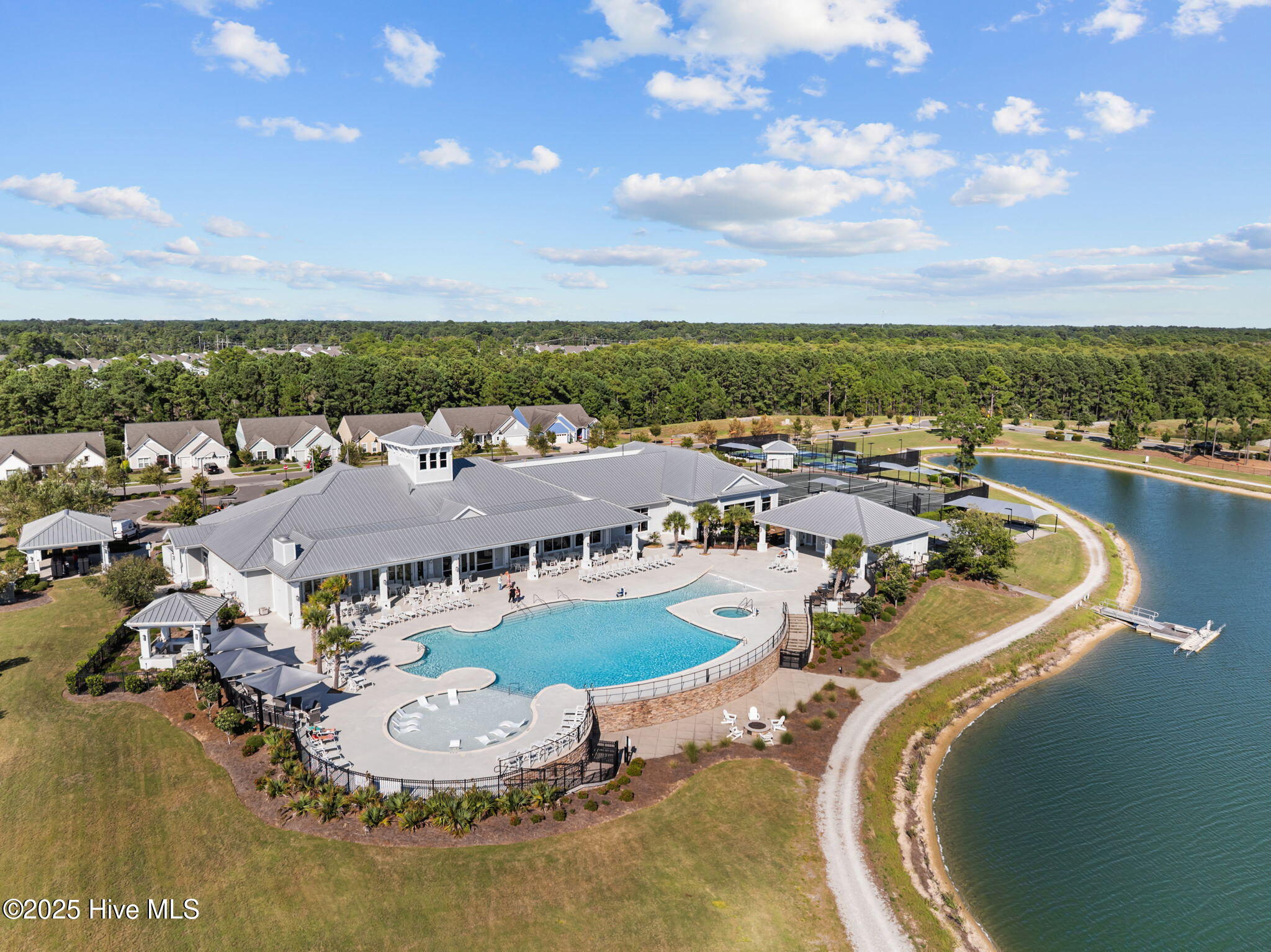 100540336 | Photo 54