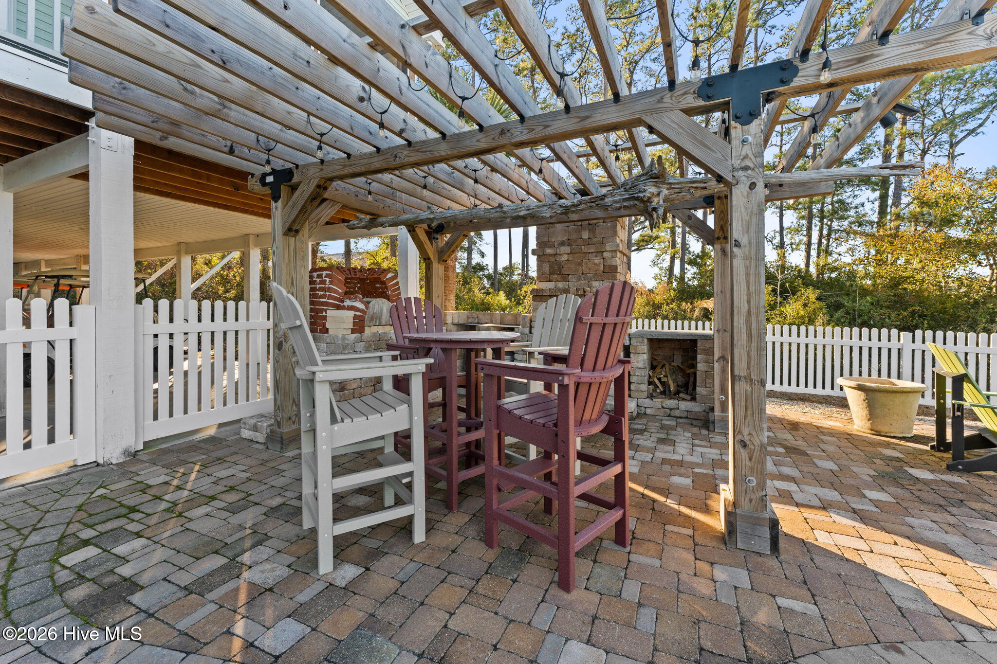 100553257 | Photo 24