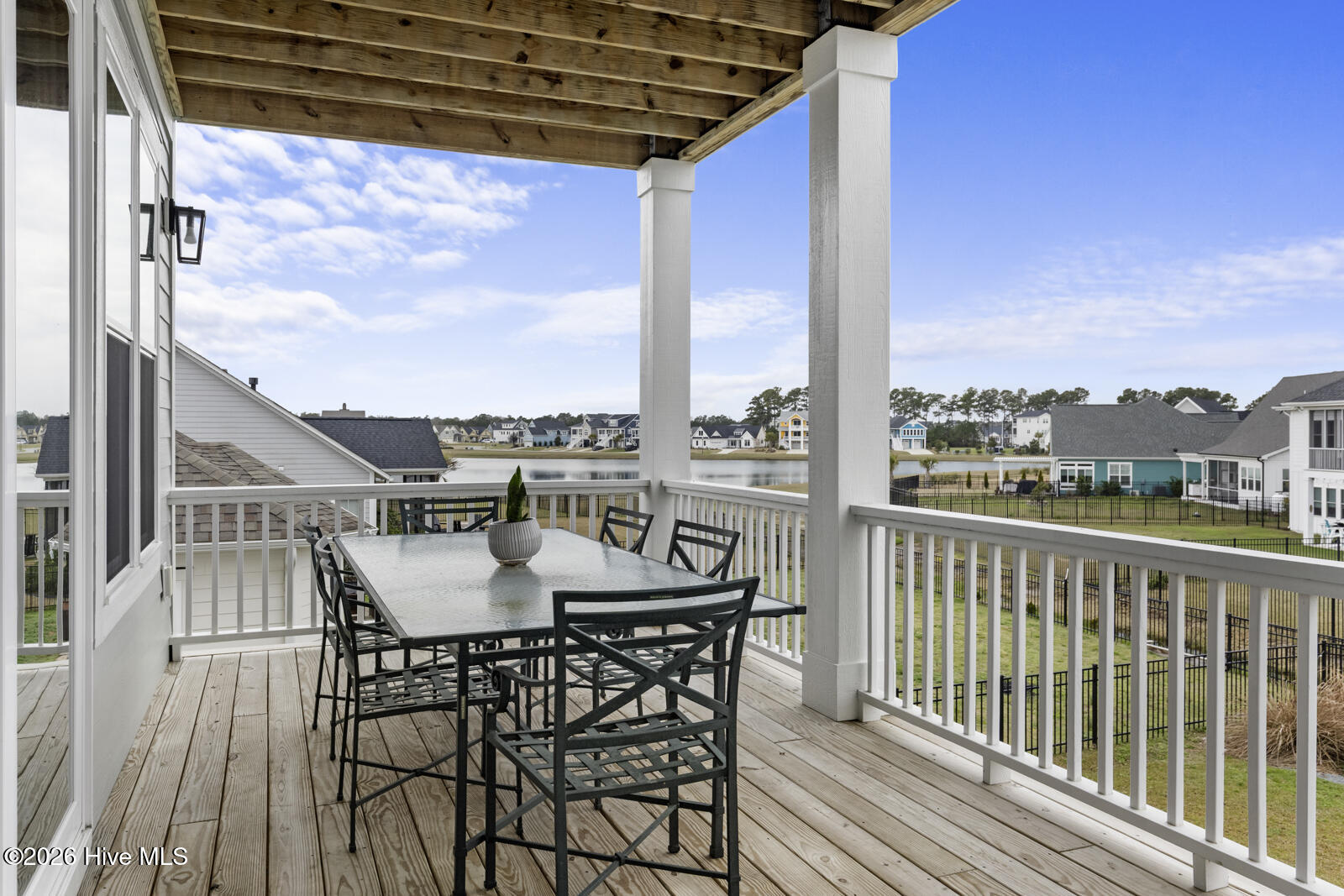 100557738 | Photo 27