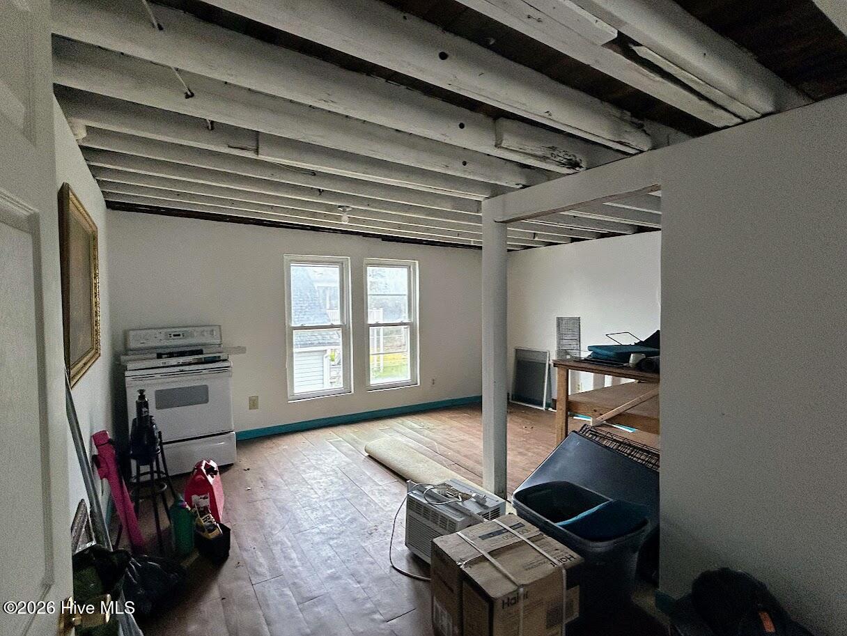 100554949 | Photo 22