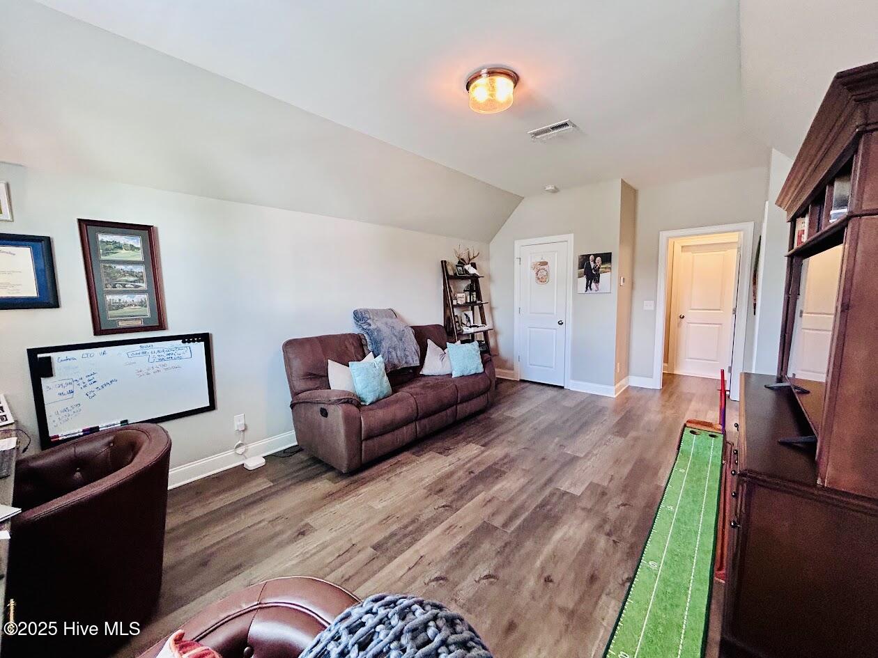 100534621 | Photo 50