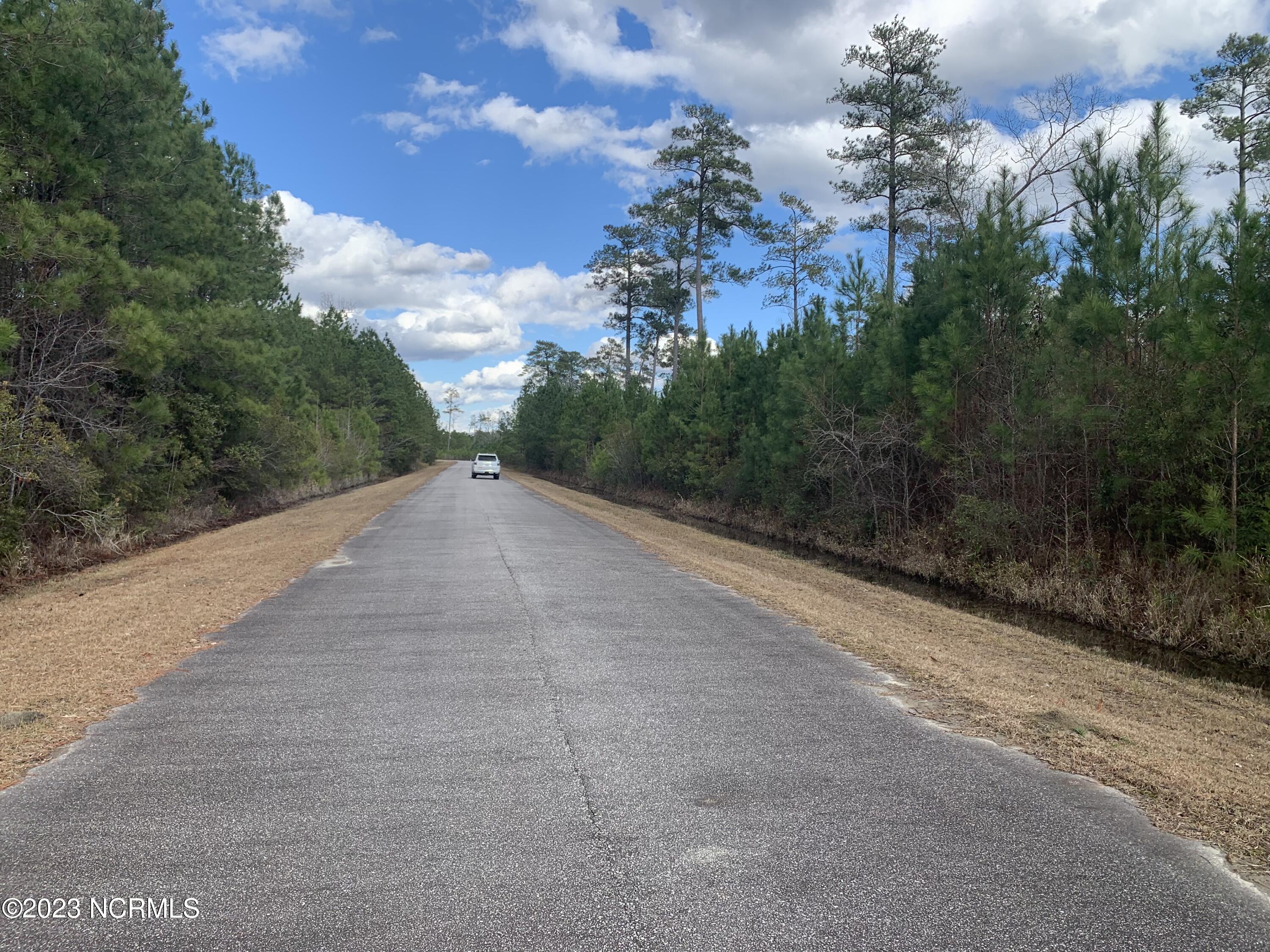 242 27 Castaway Road,Merritt