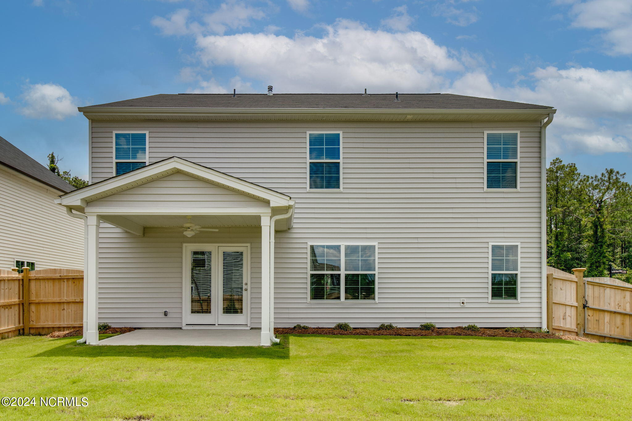 100548038 | Photo 20