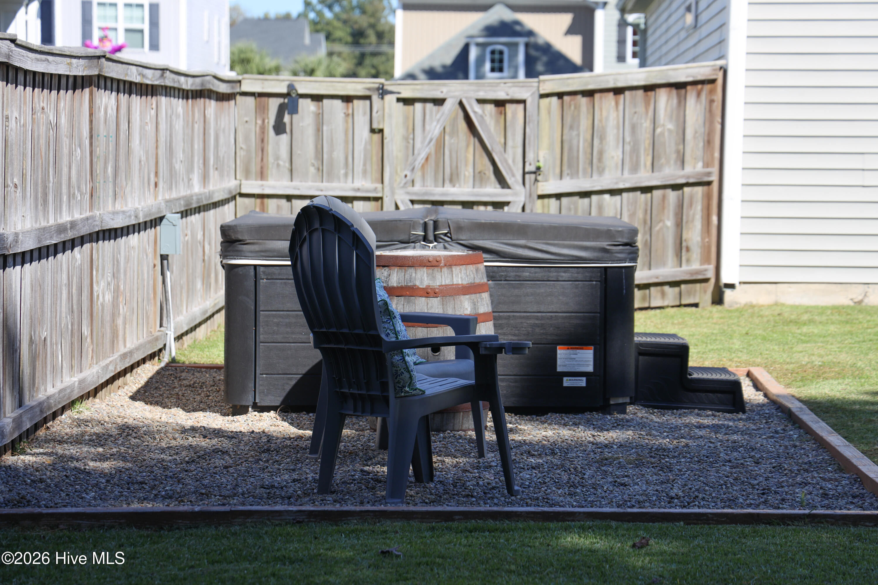 100569259 | Photo 78