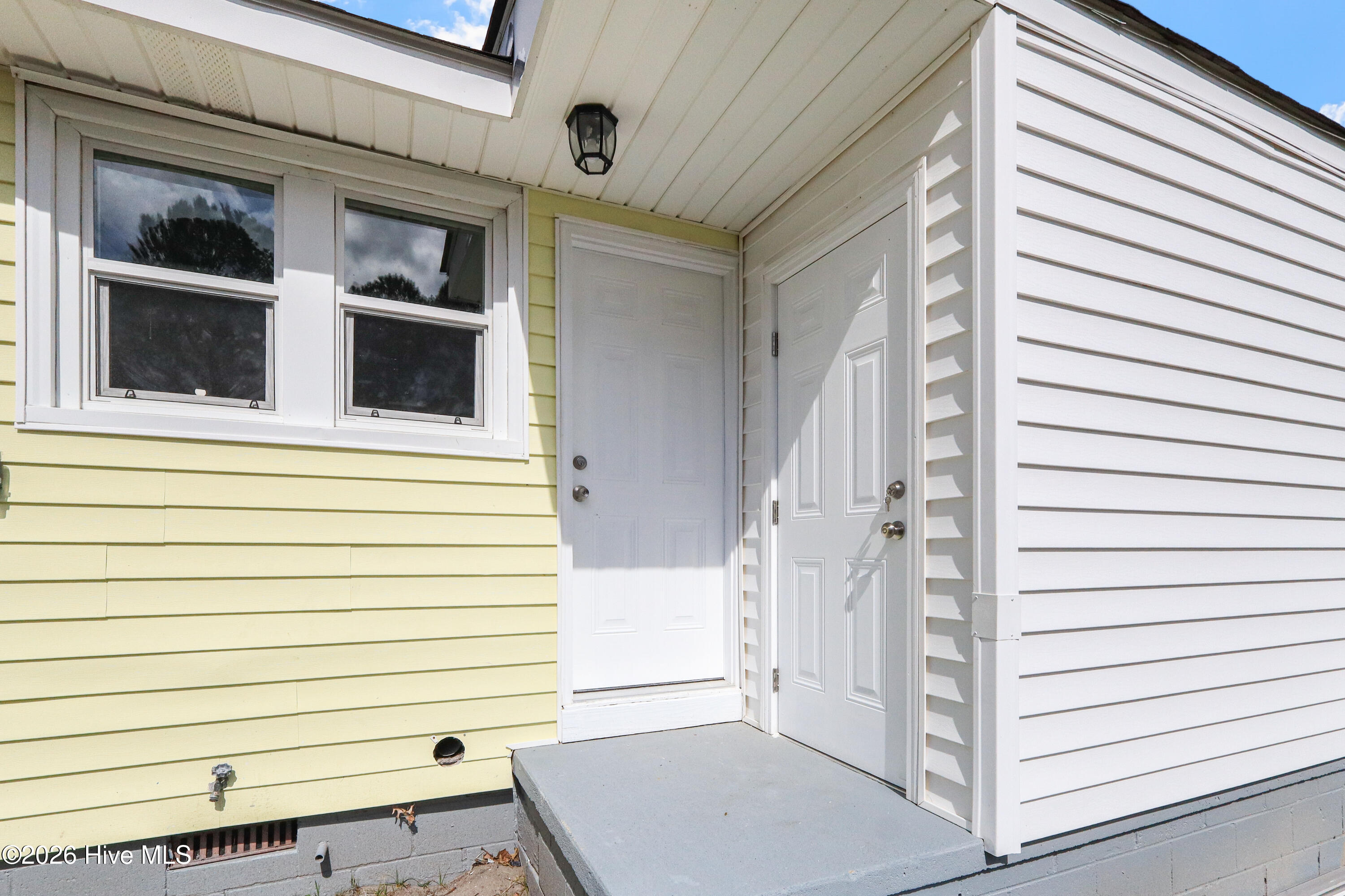 100558793 | Photo 50