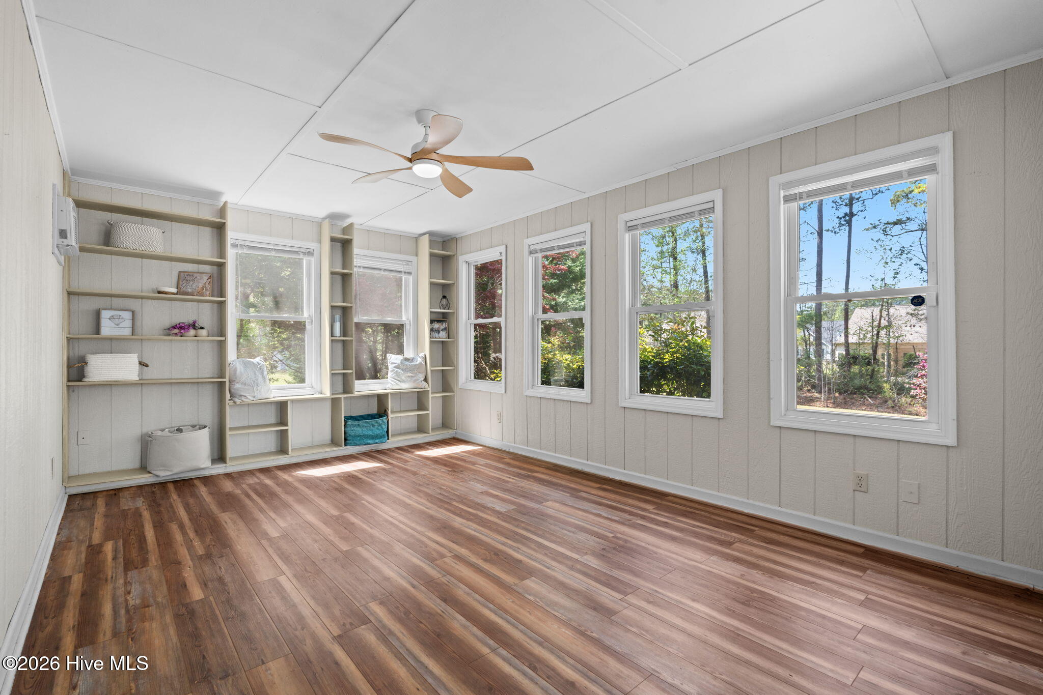 100564721 | Photo 21