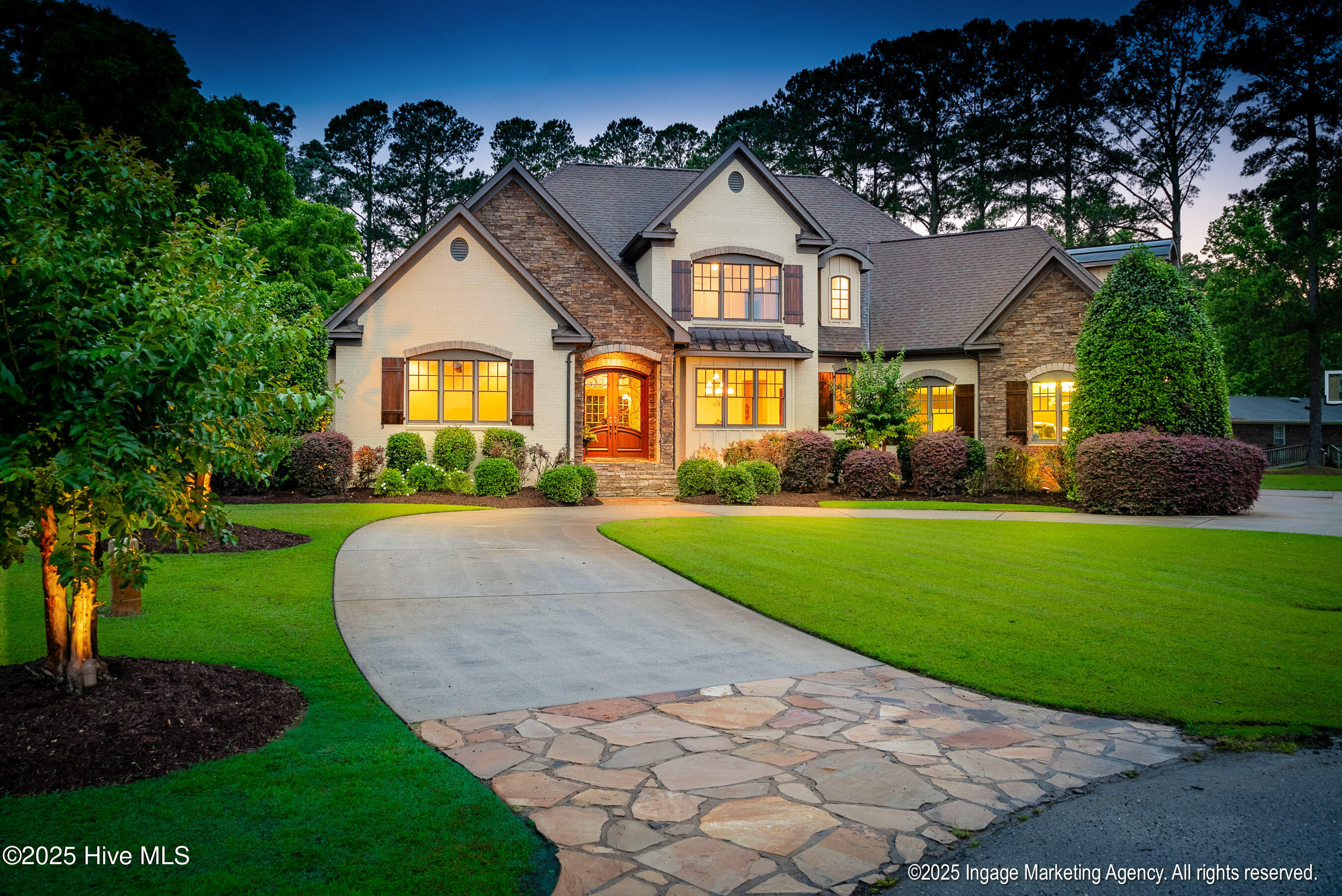 Homes for sale in Greenville, NC | 2900 Groveland Dr, Greenville, NC 27858 | MLS# 100512648