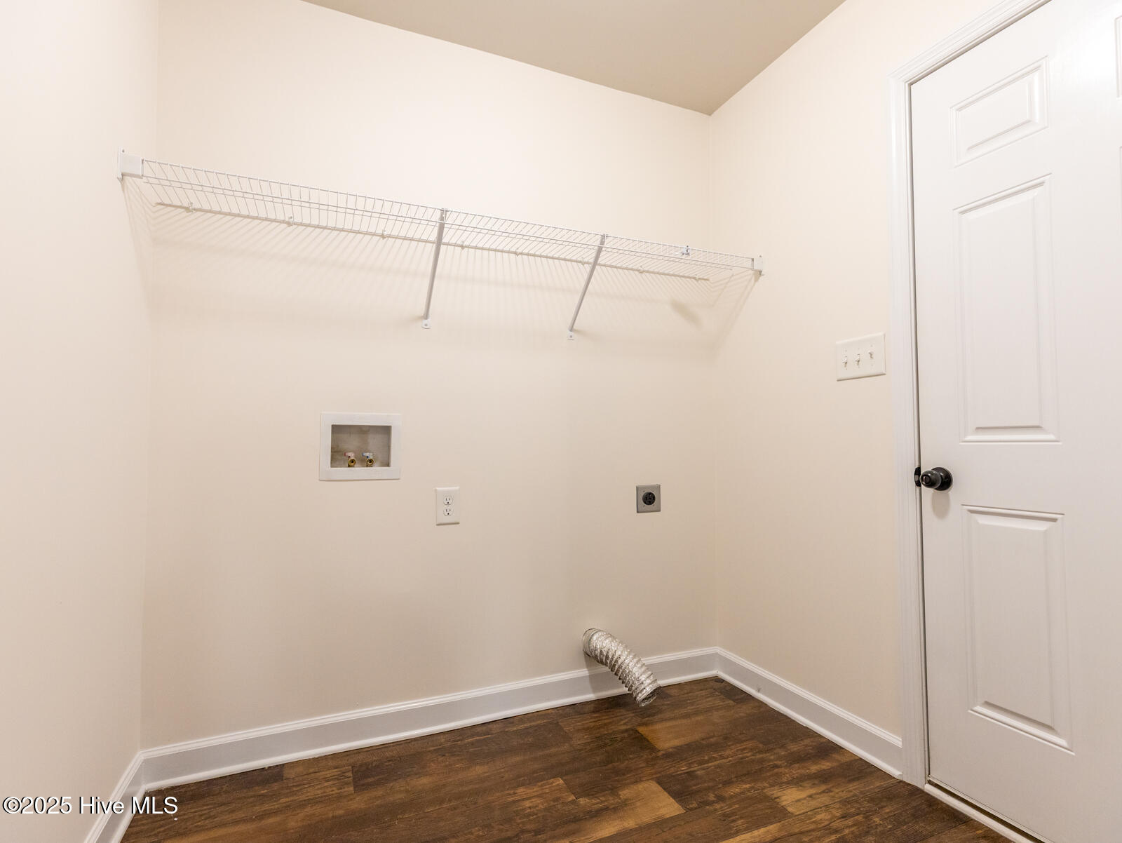 100539425 | Photo 28