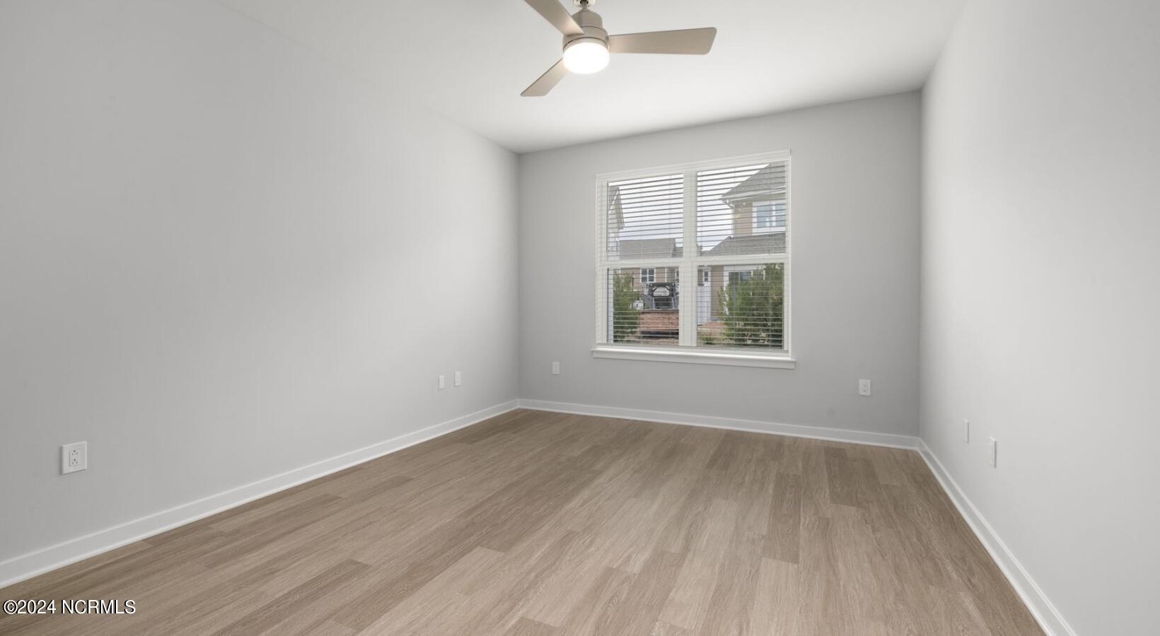 100543623 | Photo 19