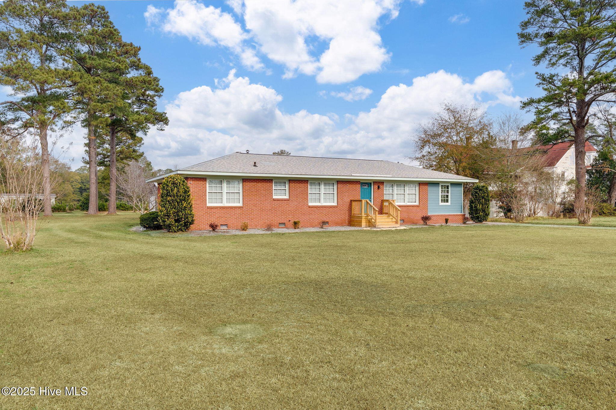 Homes for sale in Teachey, NC | 112 Mcmillan St, Teachey, NC 28464 | MLS# 100542047