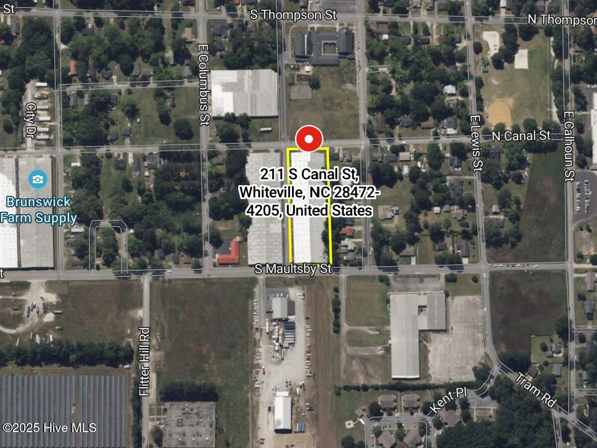 211 S Canal Street, Whiteville, NC, 28472