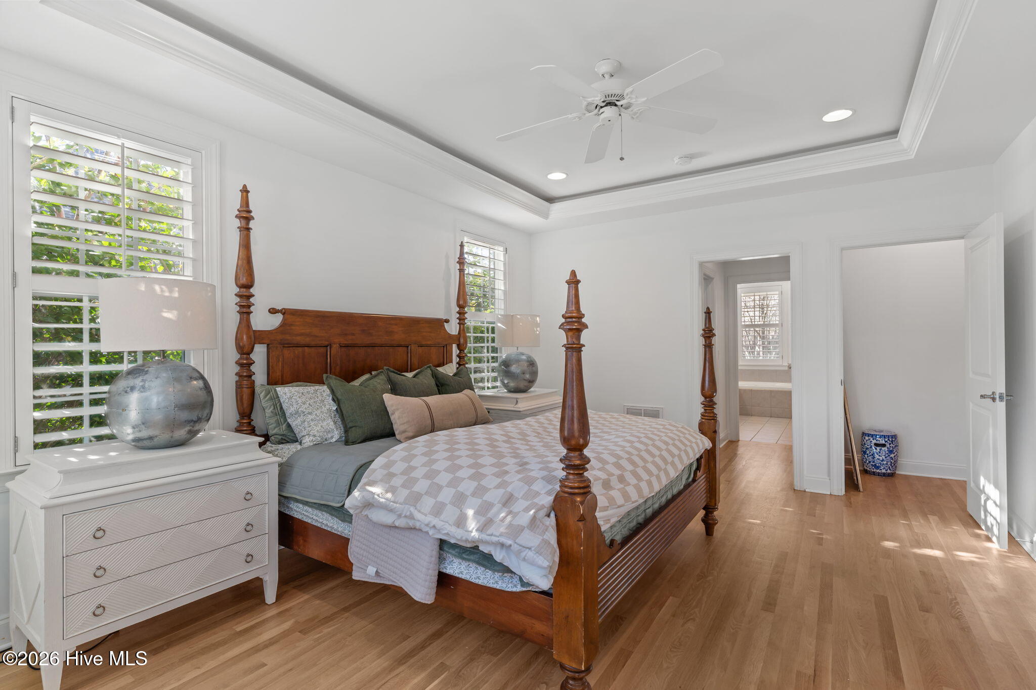 100561697 | Photo 23