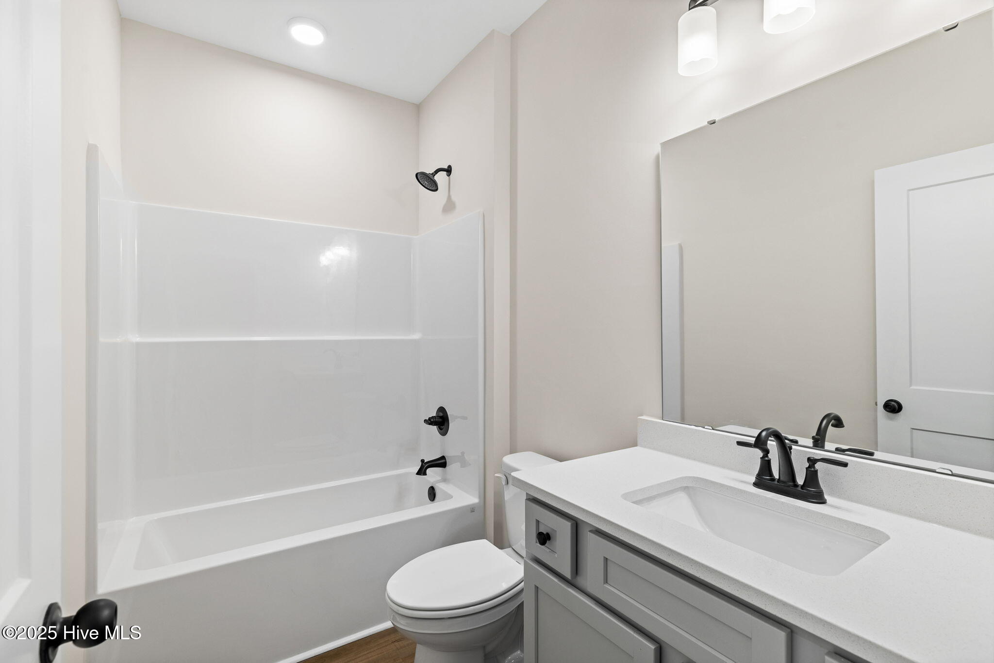 100552676 | Photo 40