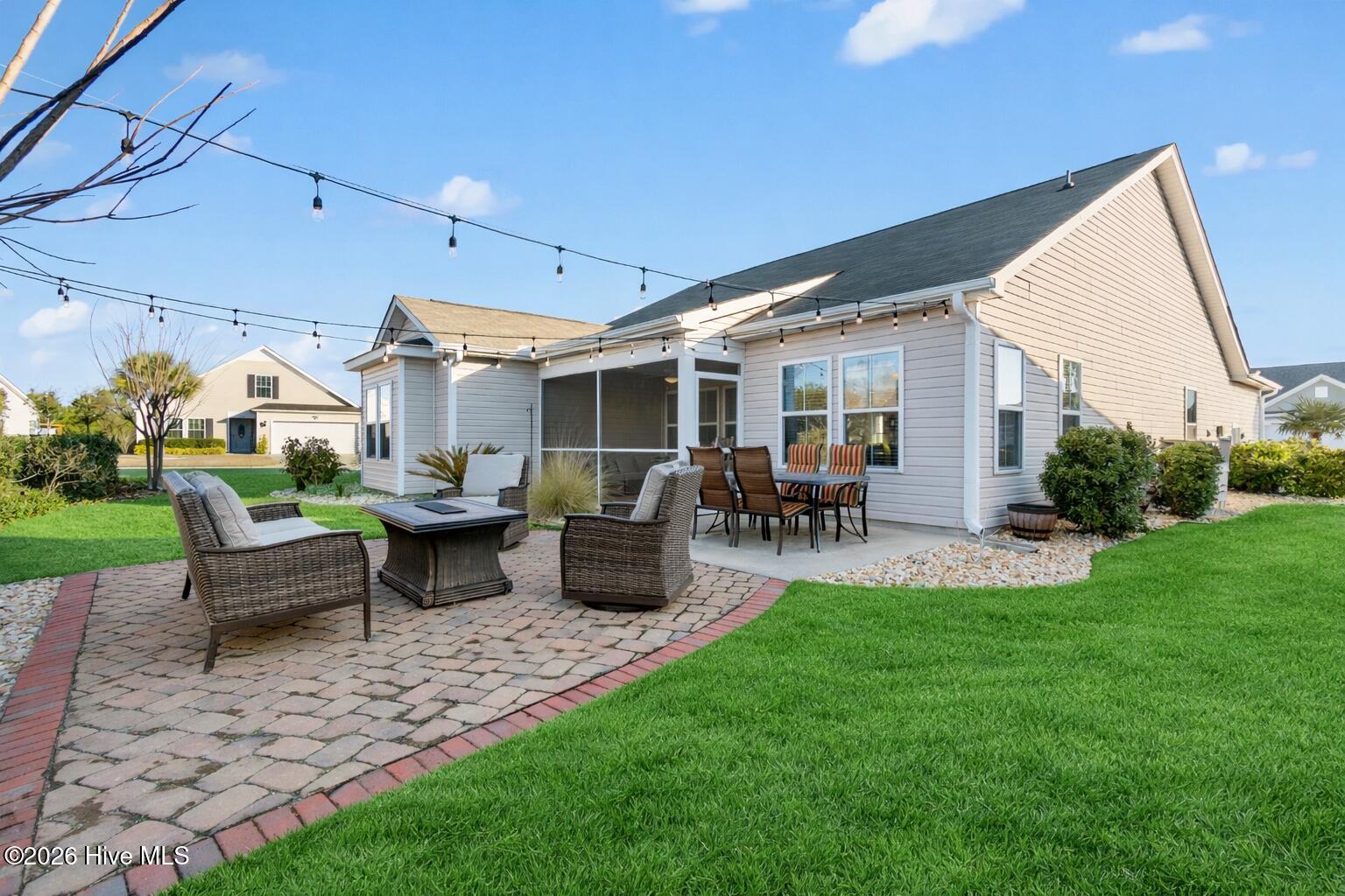 100556472 | Photo 35