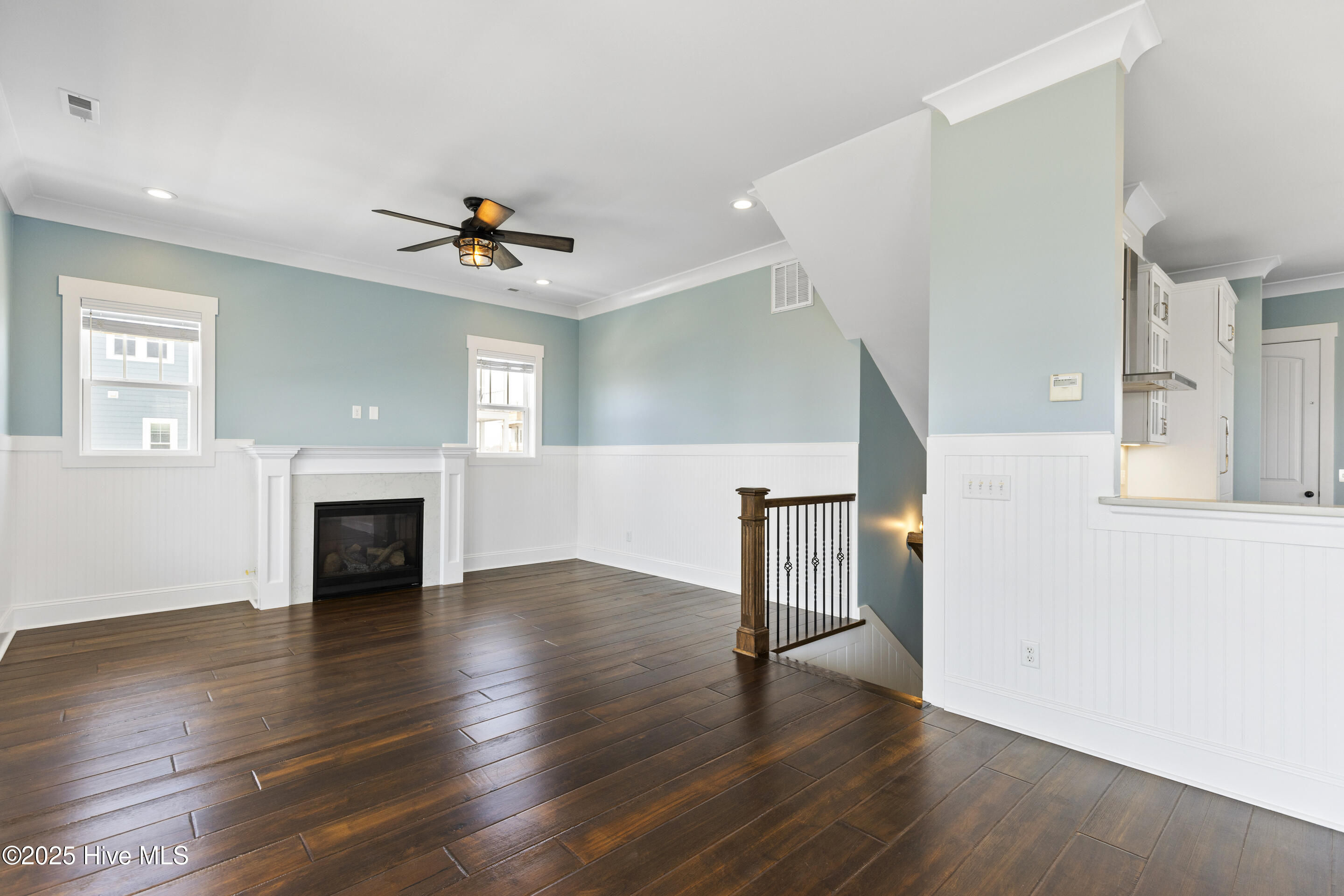 100546284 | Photo 26