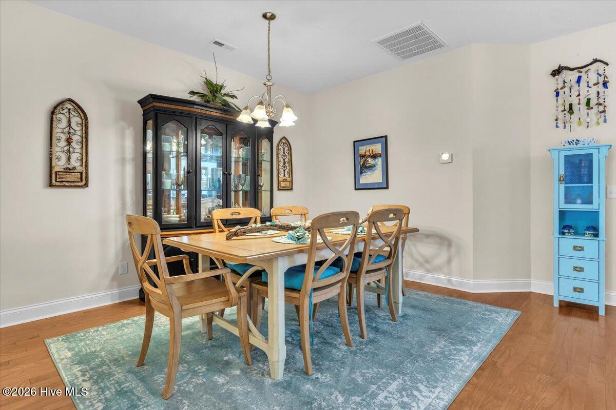 100549972 | Photo 24