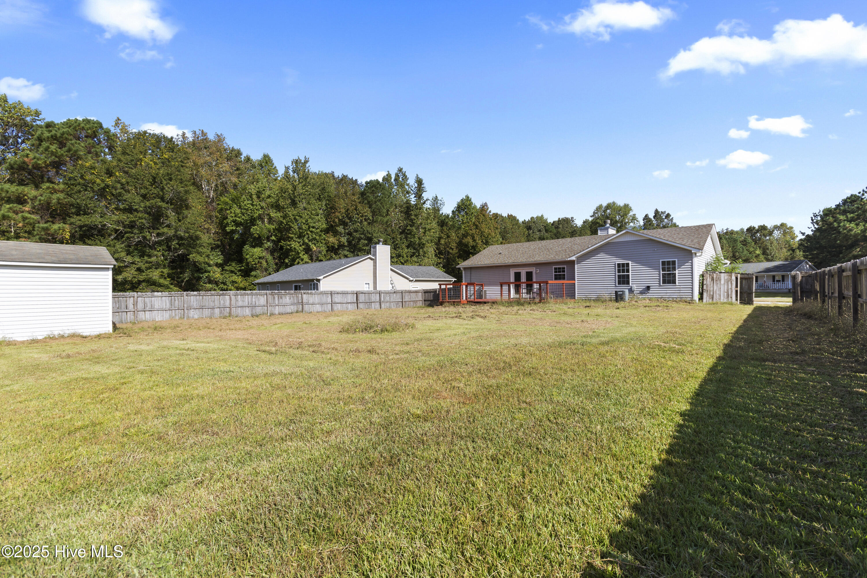 100535056 | Photo 21