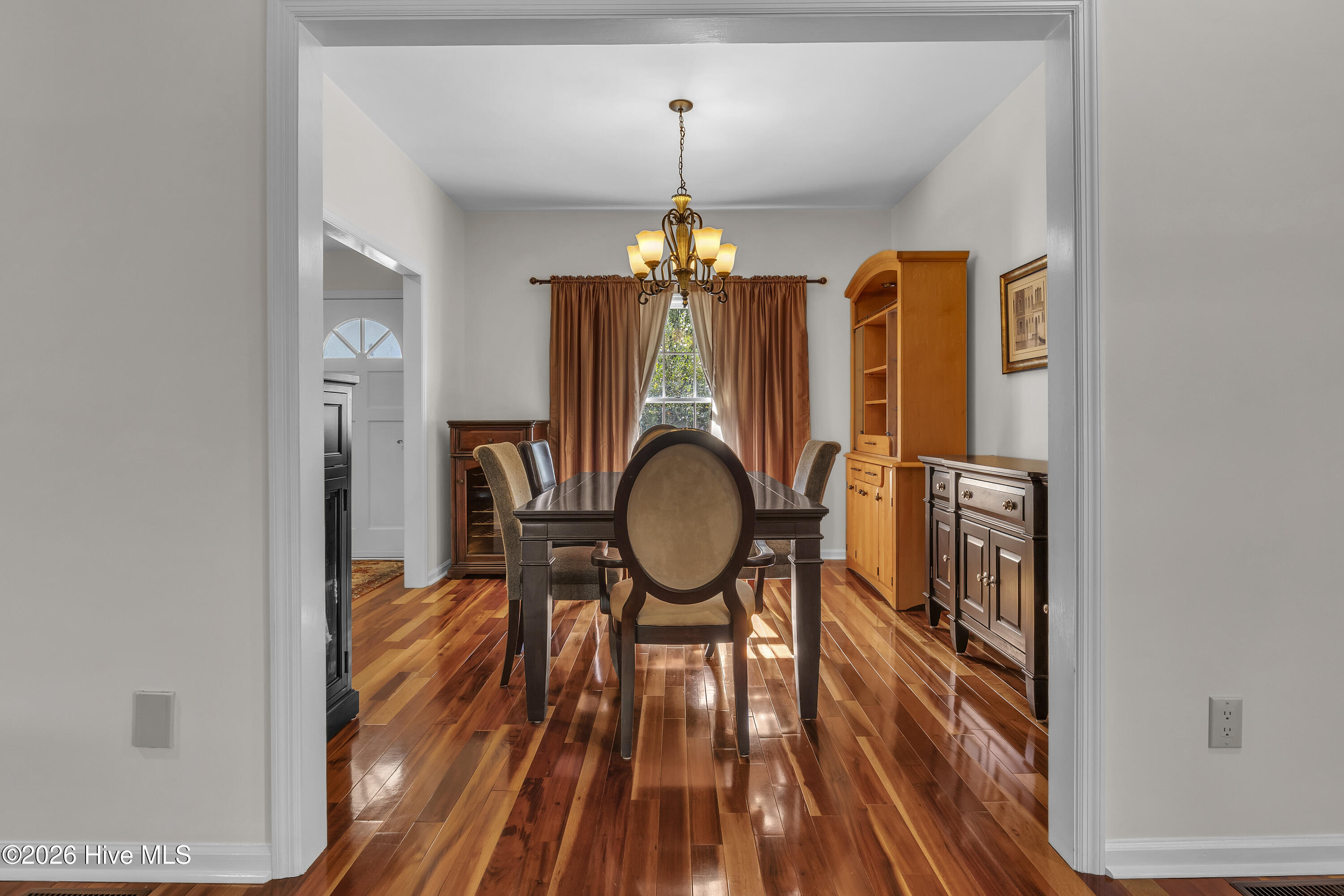 100566160 | Photo 10