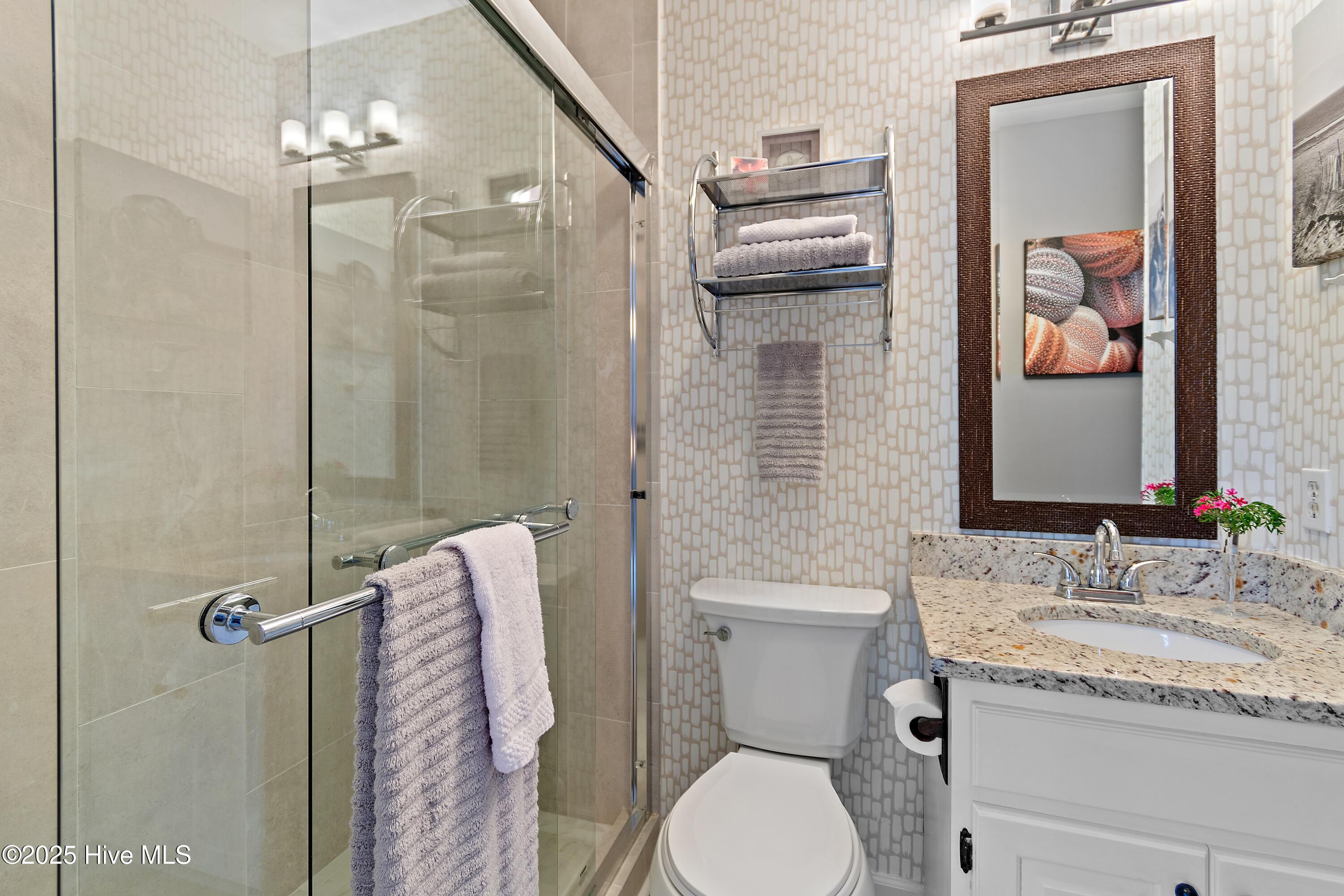 100520604 | Photo 33