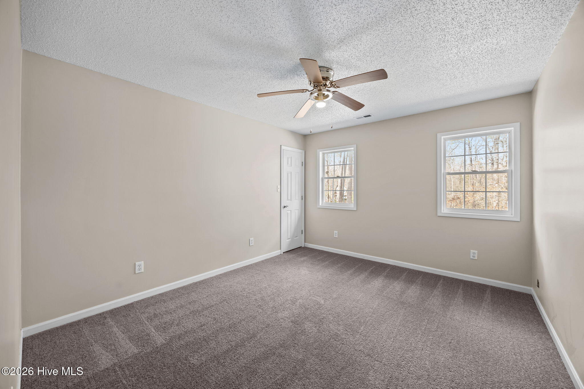 100556691 | Photo 23