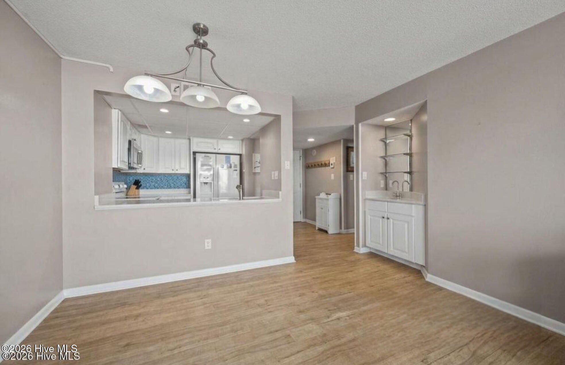 100528908 | Photo 12