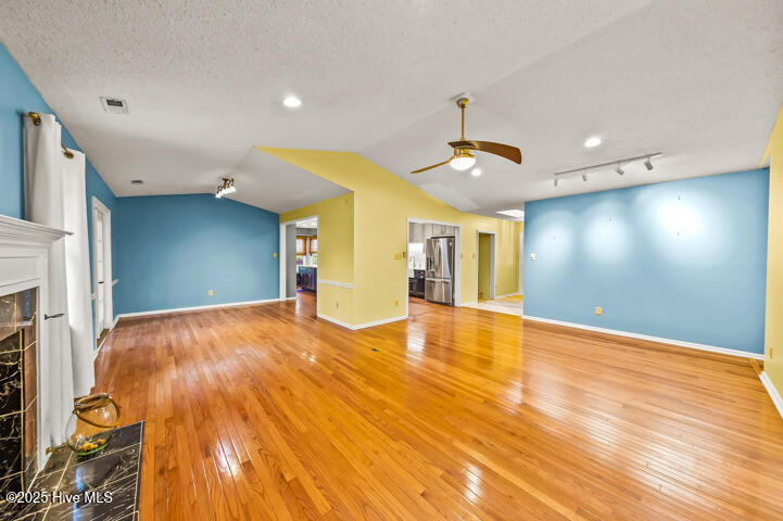 9314 Doris Drive,Oriental