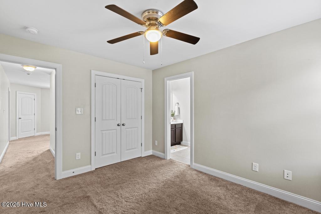 100562207 | Photo 38