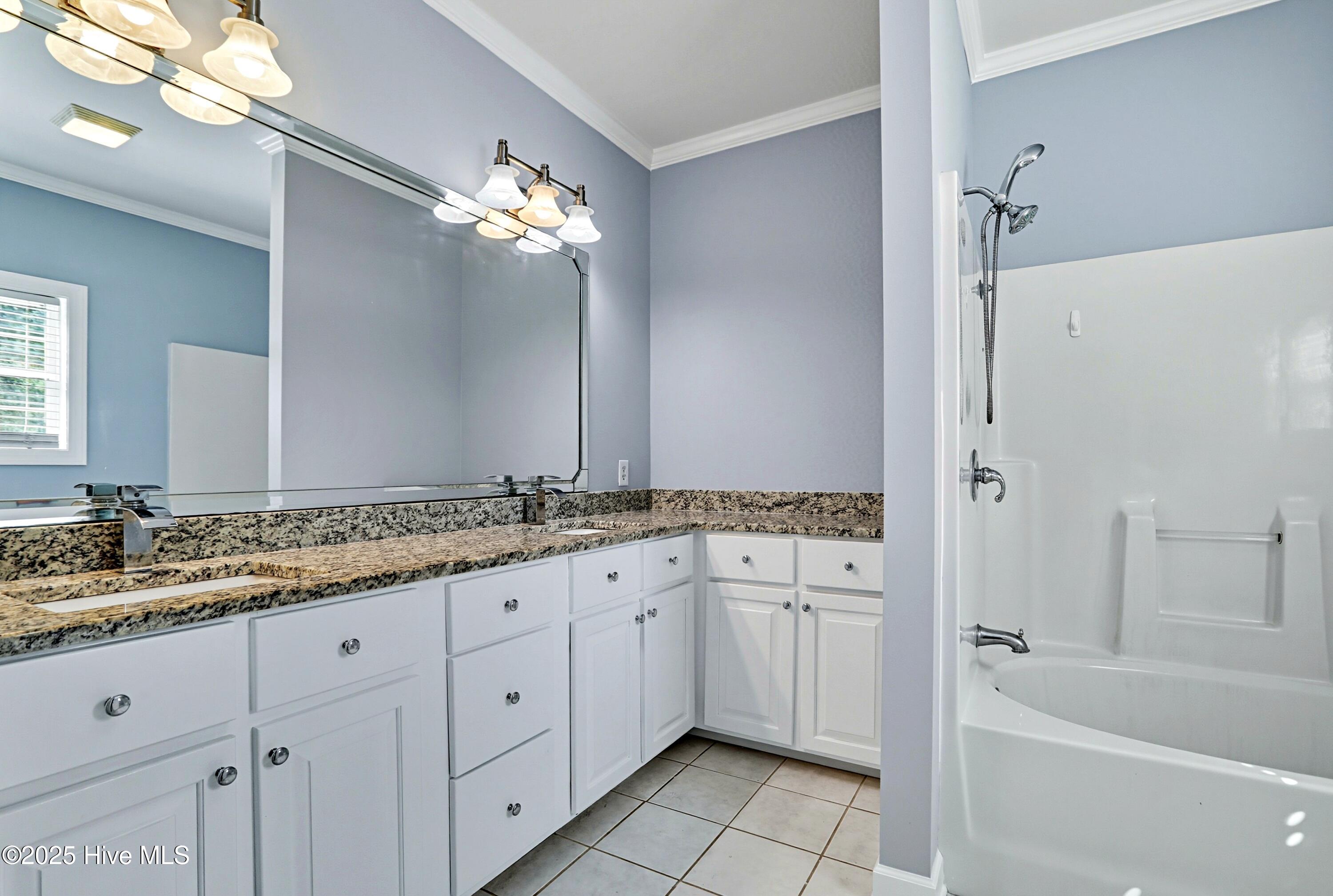 100529076 | Photo 29