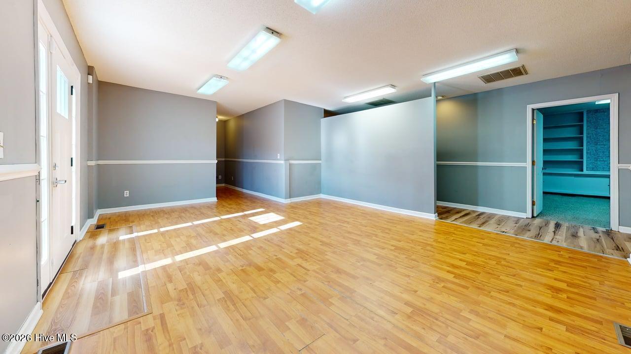 231 New Bridge Street, Jacksonville, NC, 28540