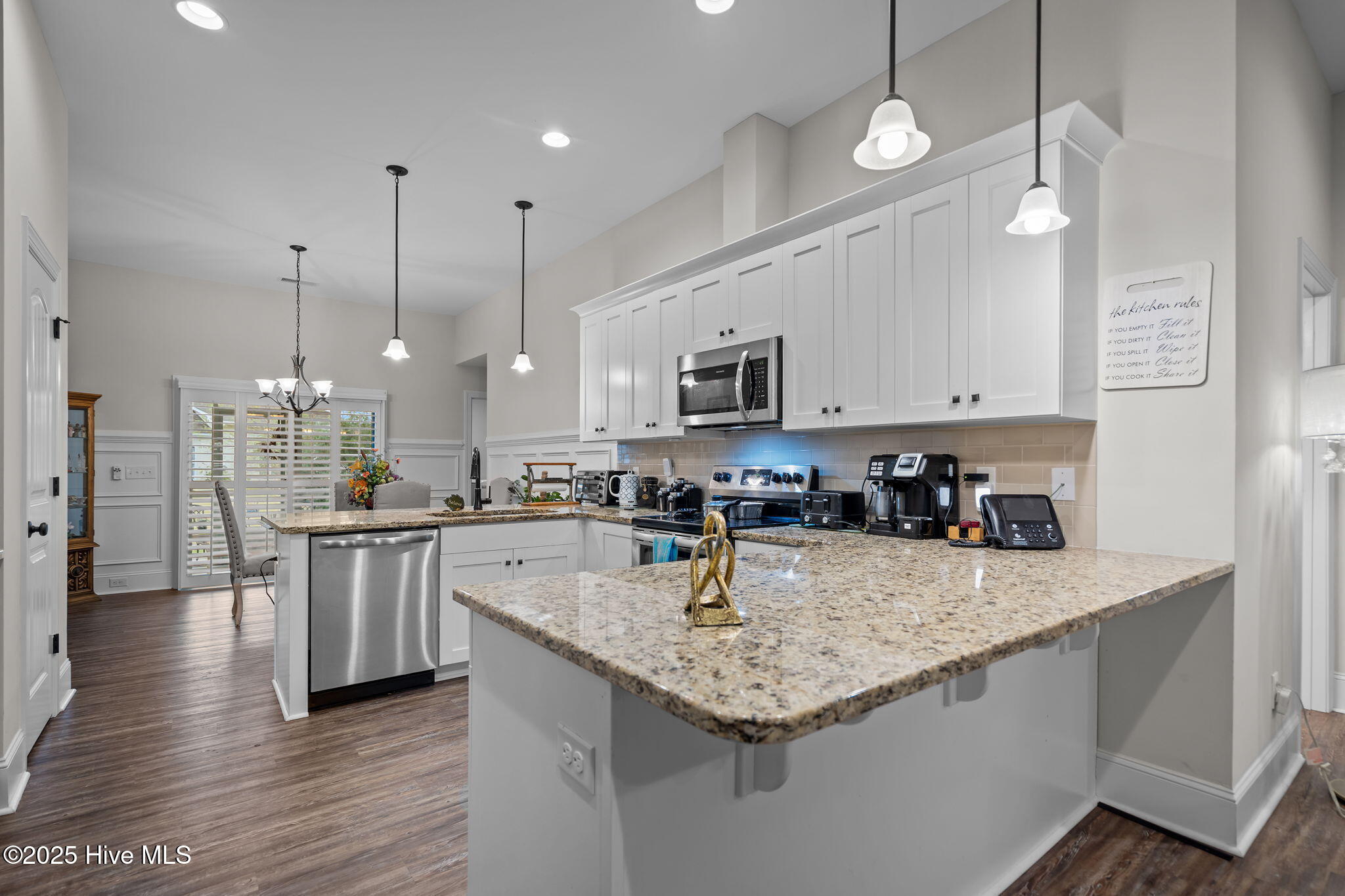 100539451 | Photo 11