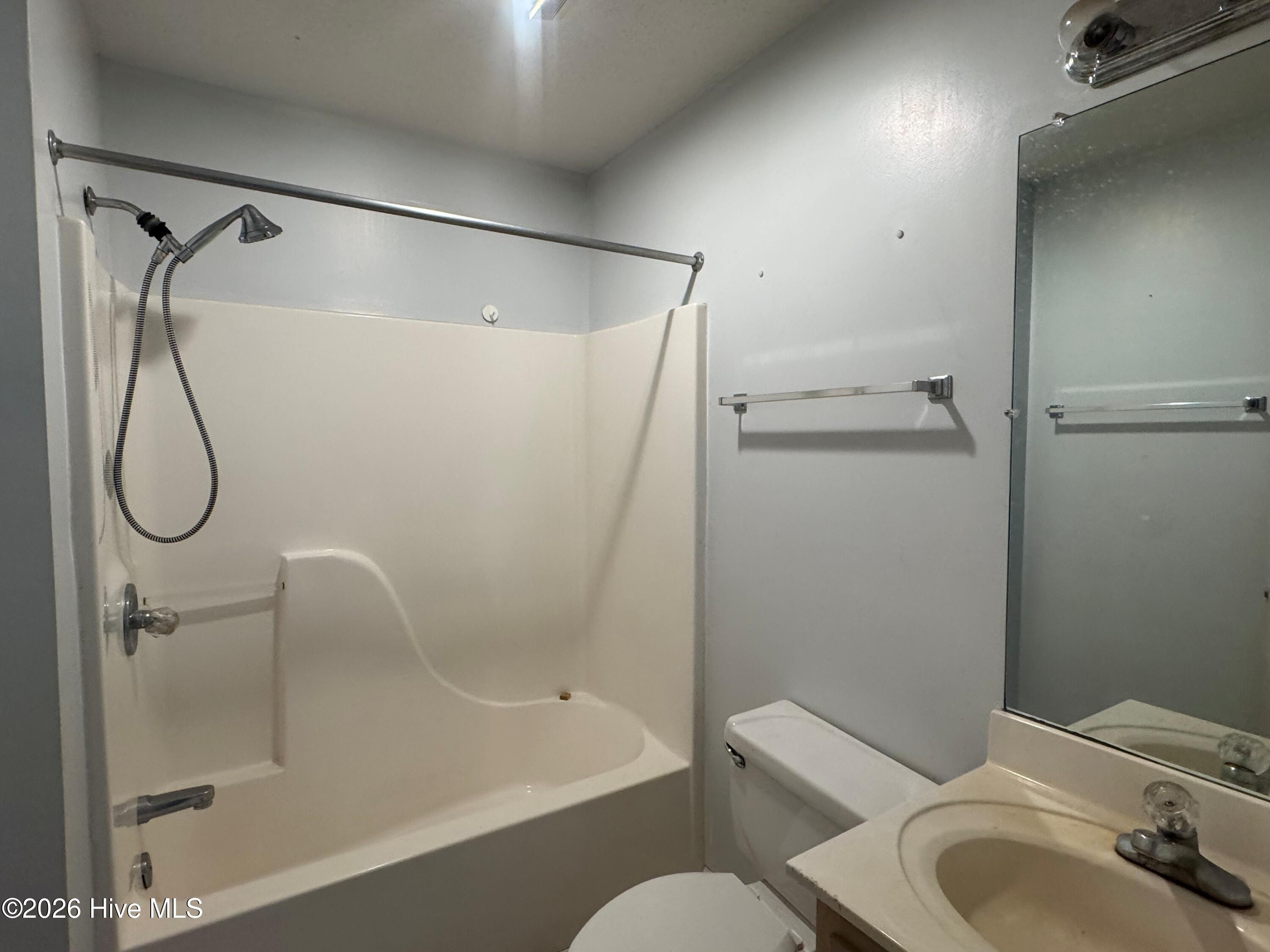 100561066 | Photo 22