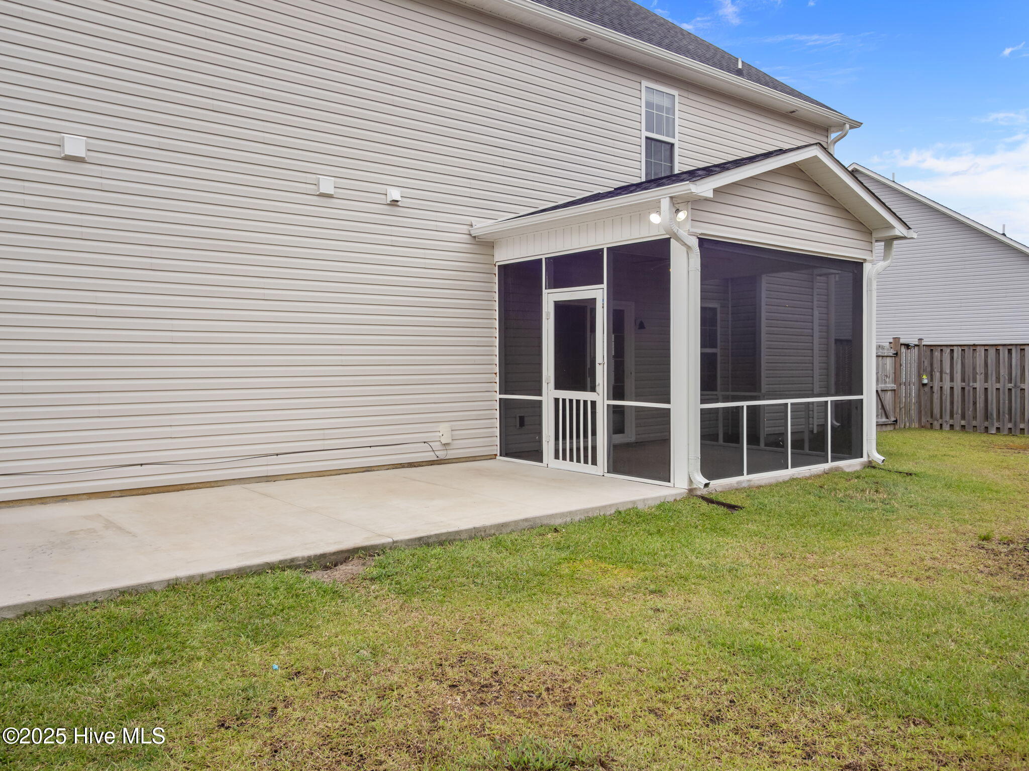 100536873 | Photo 41