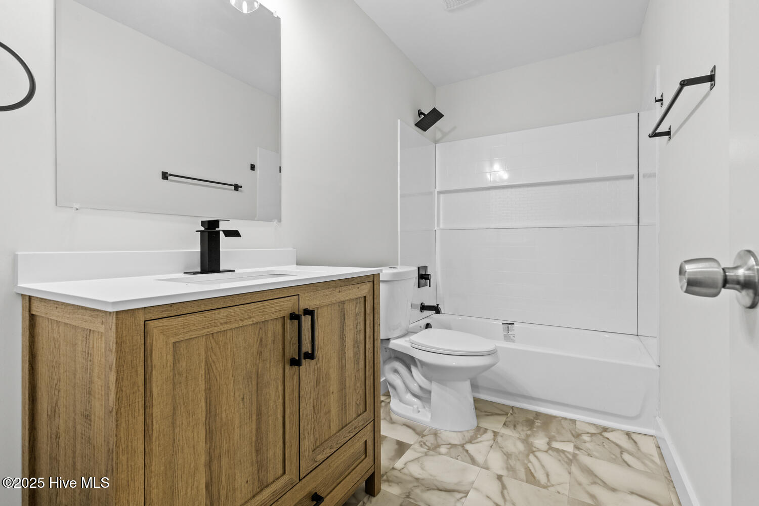 100533328 | Photo 22