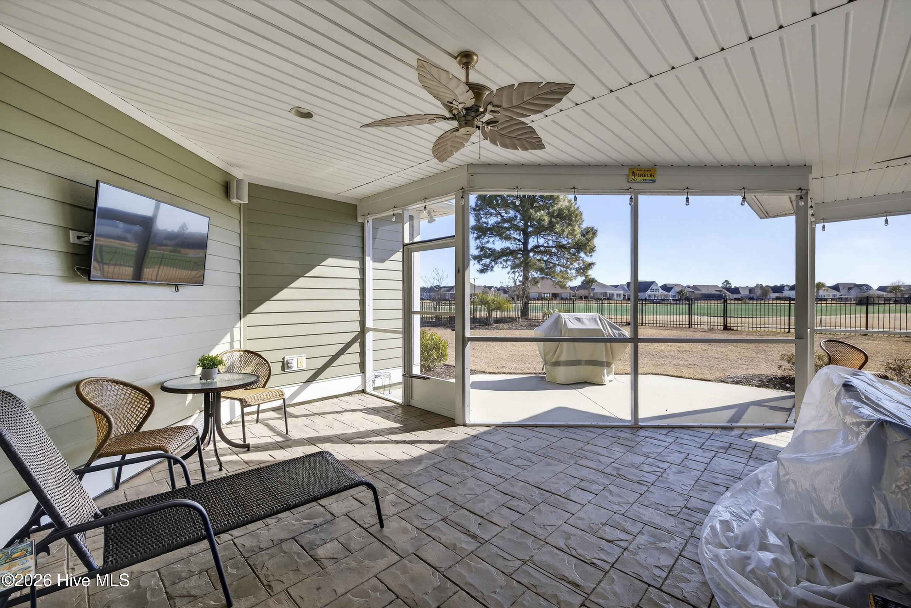 100553902 | Photo 32