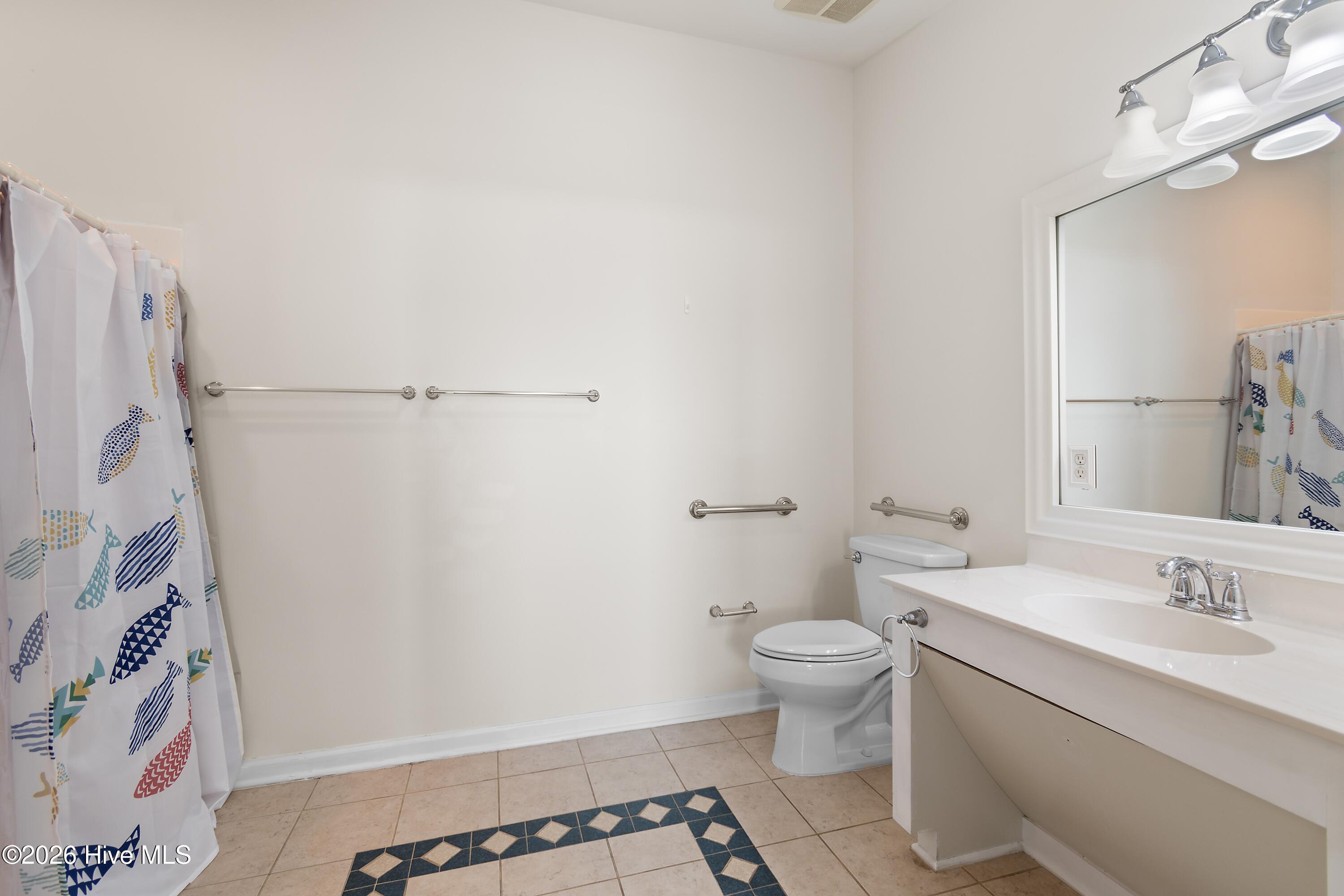 100548422 | Photo 59