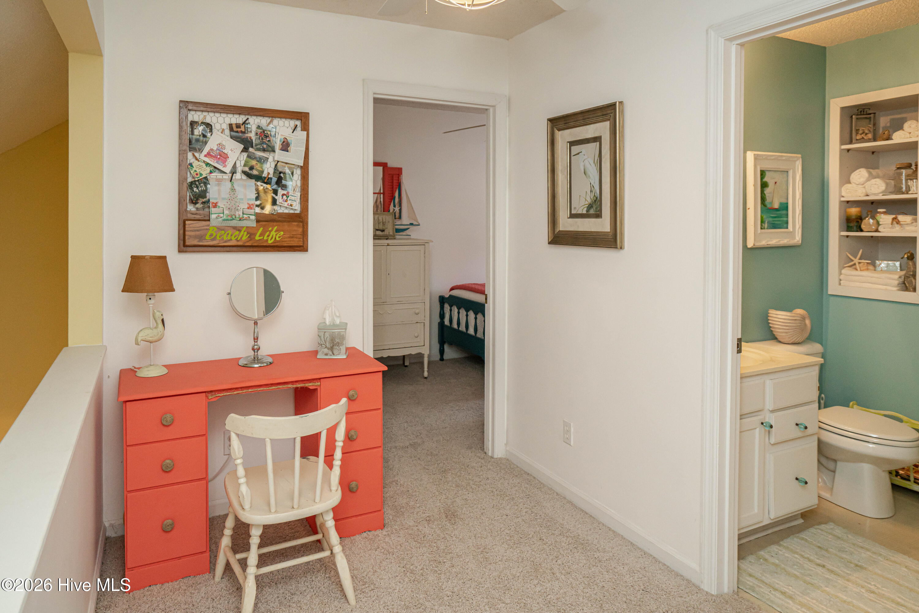 100561840 | Photo 29