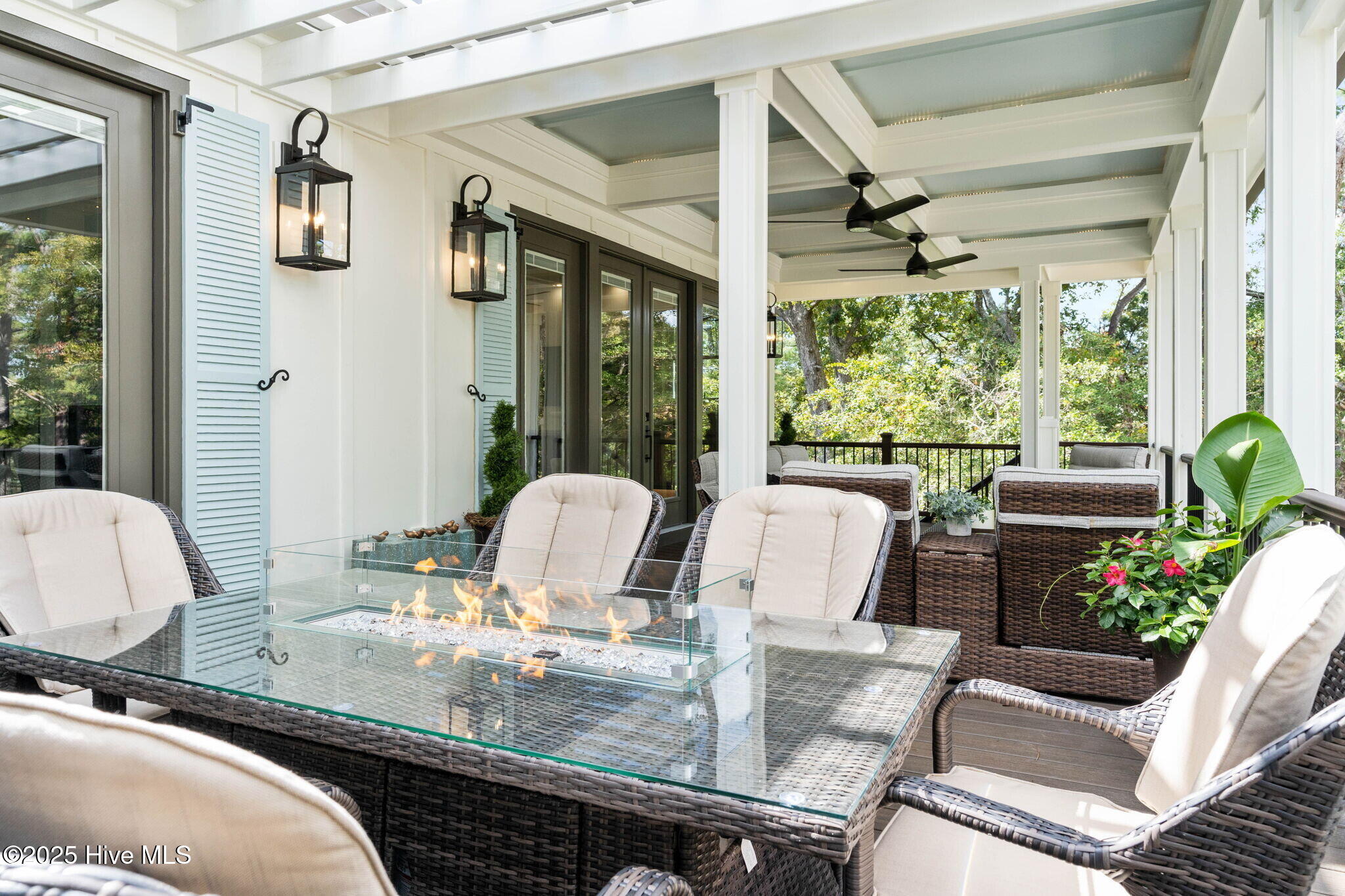 100516902 | Photo 82