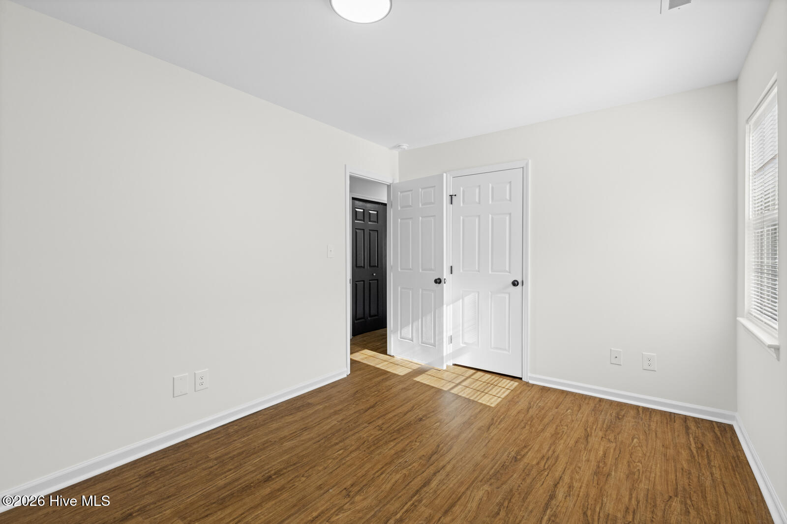 100559065 | Photo 22