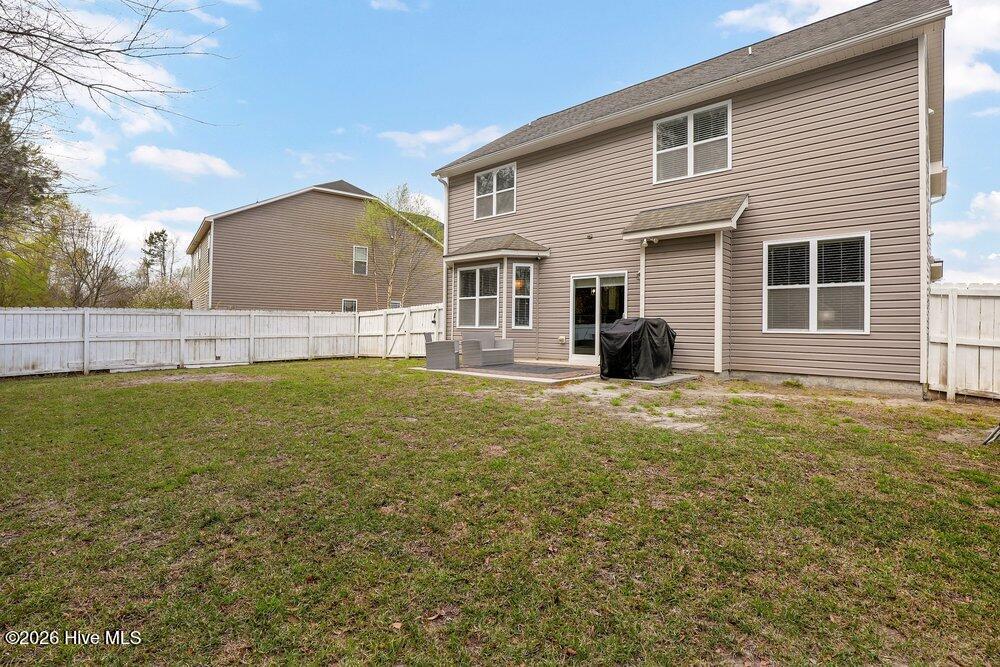 100565663 | Photo 41