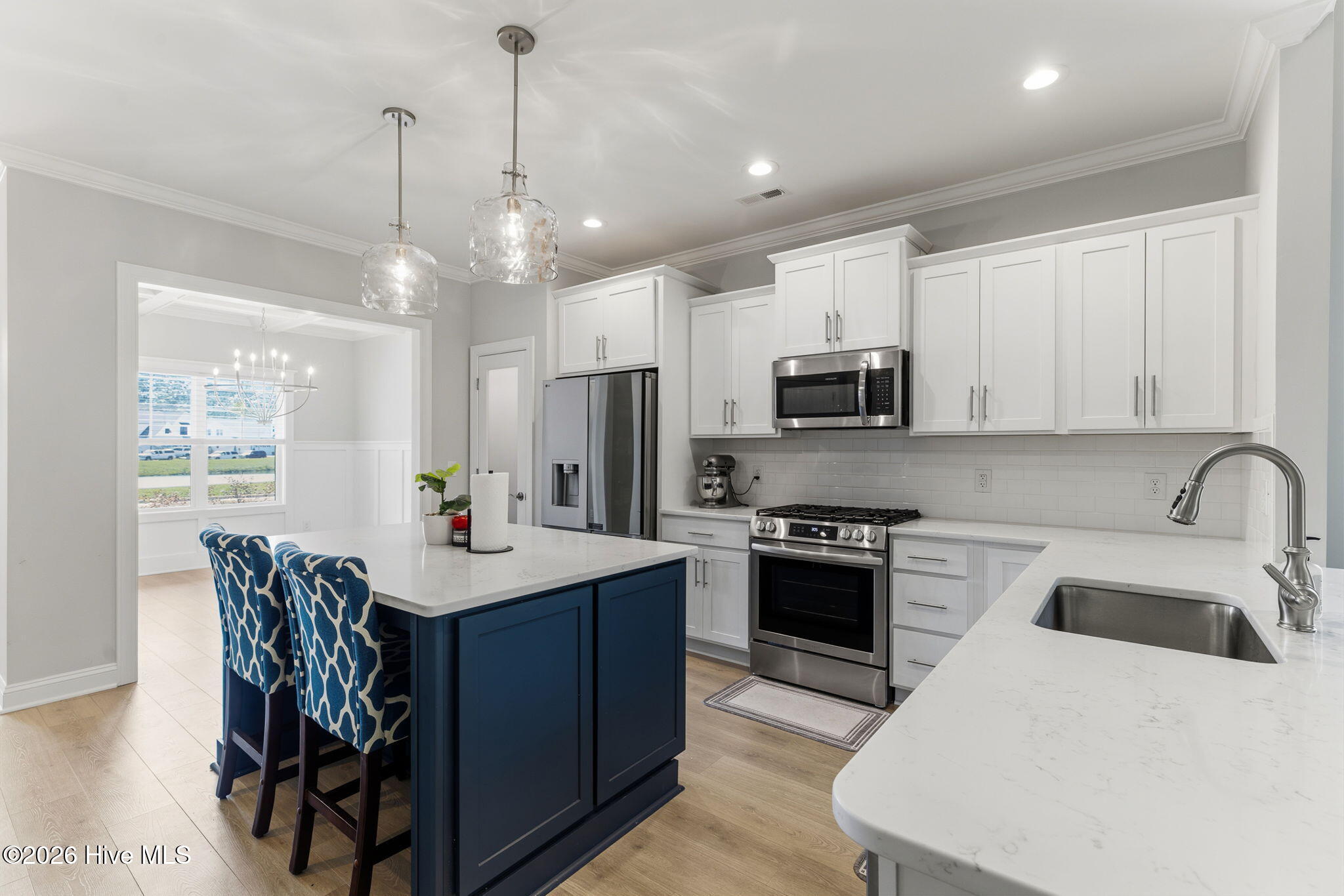 100567561 | Photo 19