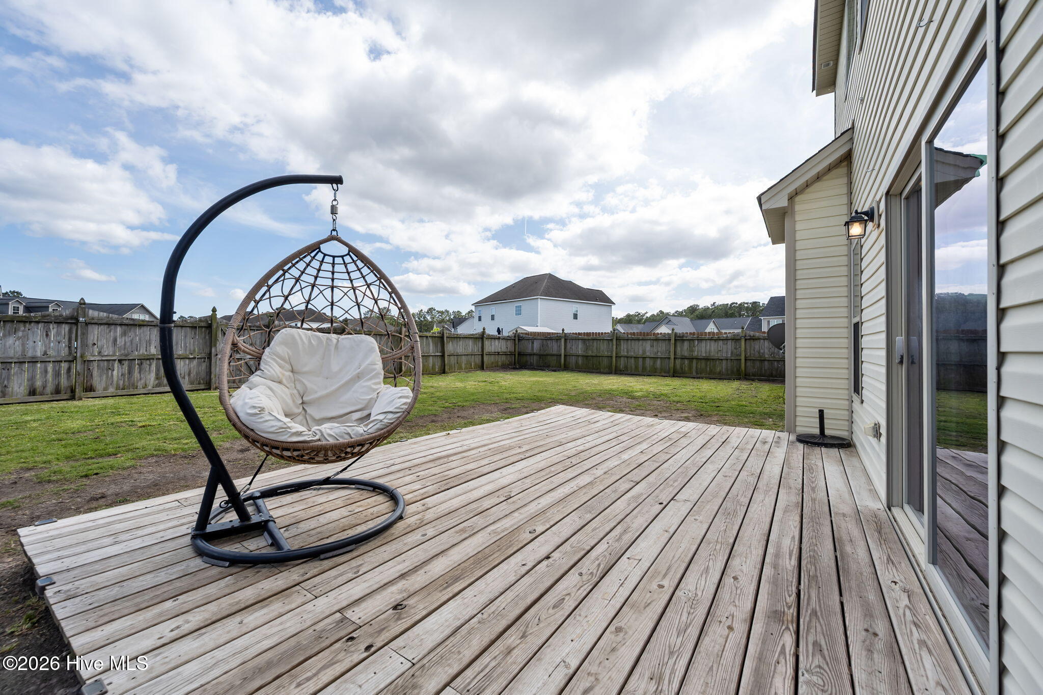 100567212 | Photo 34